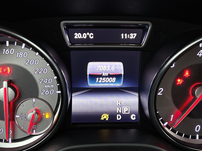 Mercedes-Benz CLA 180 D Coupé AMG Line Night Pack | Navigatie | Parkeer — photo 11