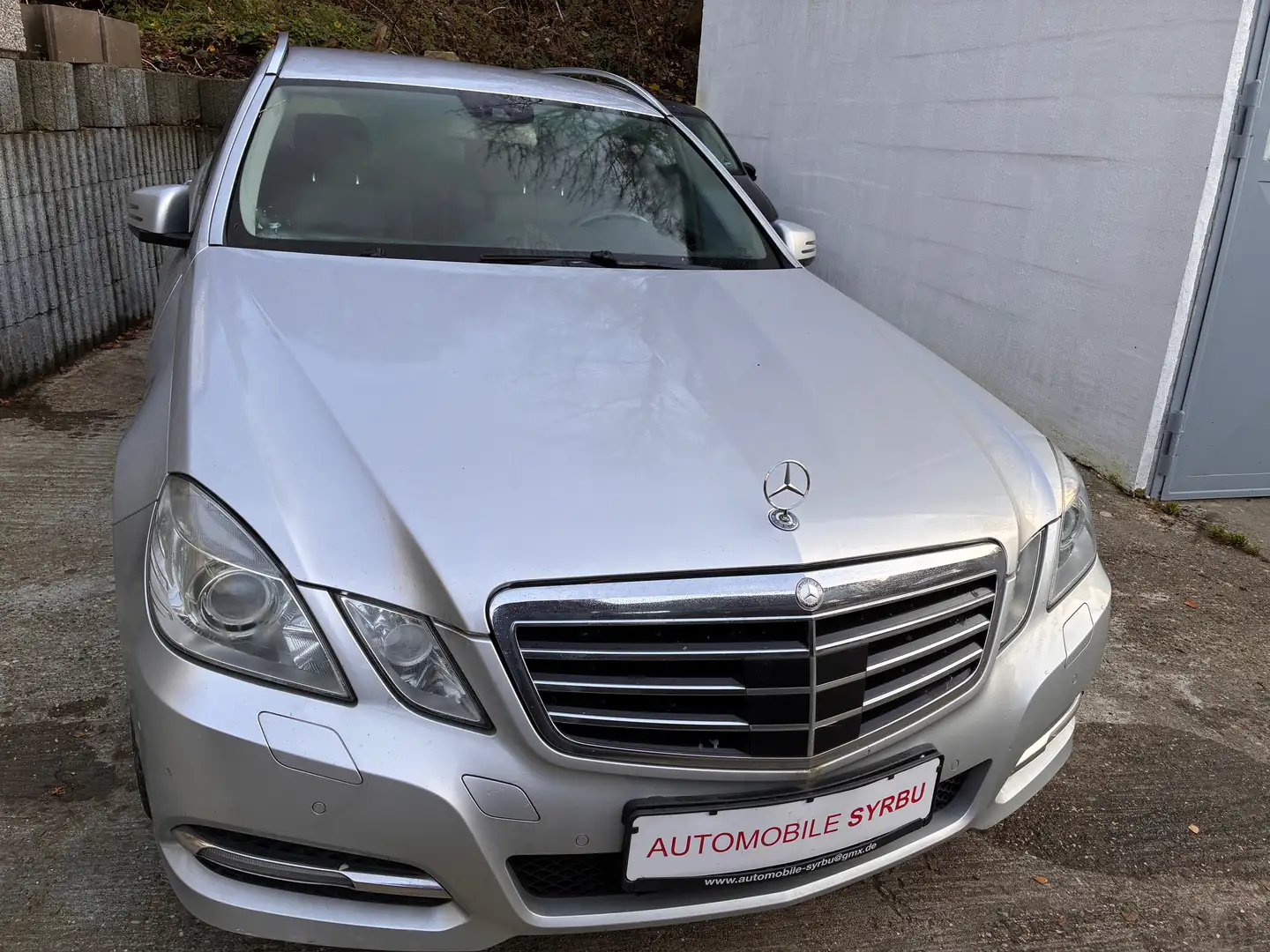 Mercedes-Benz E 300 E-Klasse T-Modell Diesel  7G-TRONIC Avantgarde Silber - 2