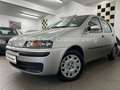 Fiat Punto 1.2 8V*1.Hand*erst 47TKM*Klima*TÜV 04/2027 Silber - thumbnail 2