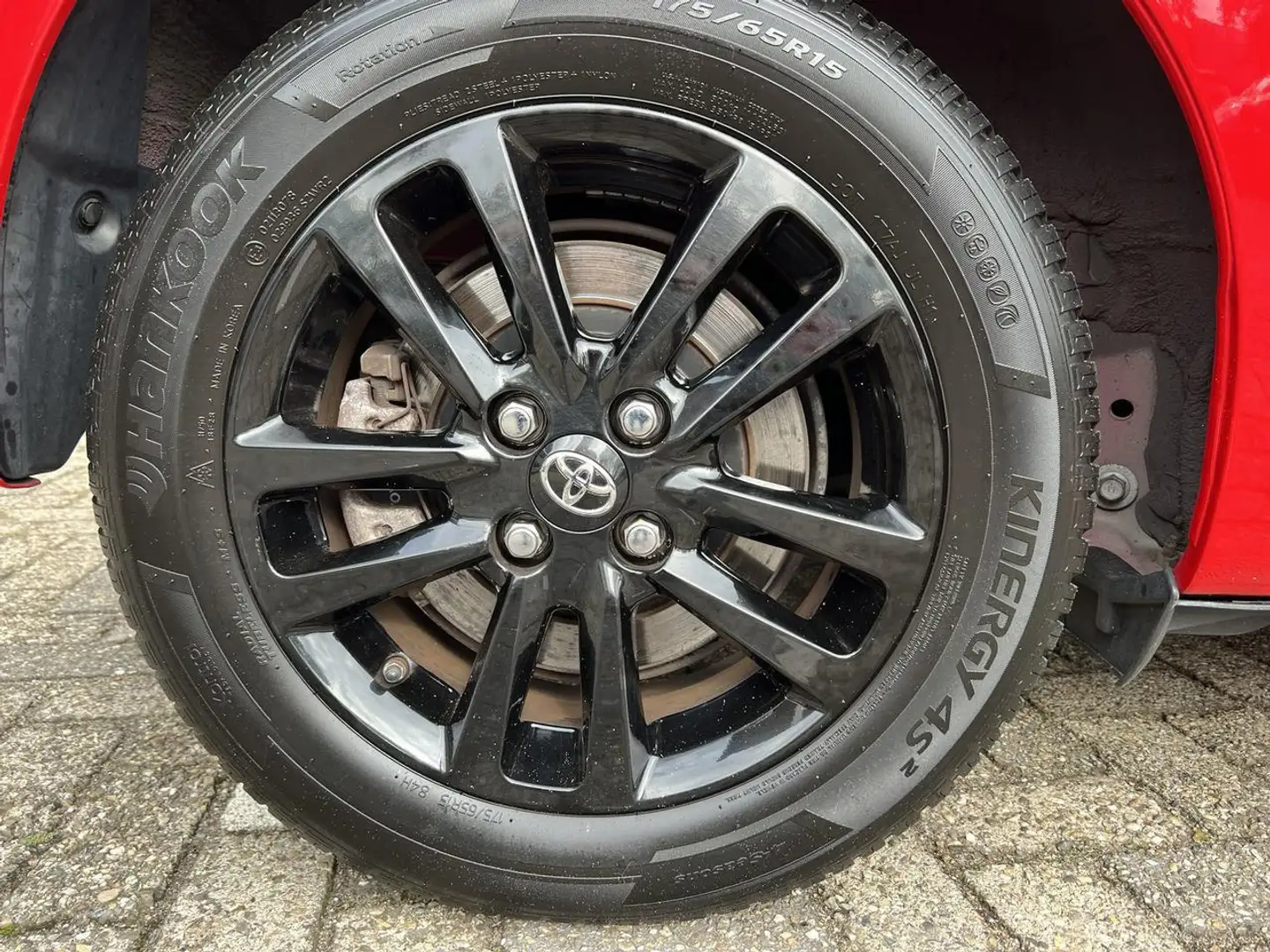 Toyota Yaris Hybrid 1.5 Active 5-drs A/T + 12 MND BOVAG Rouge - 2