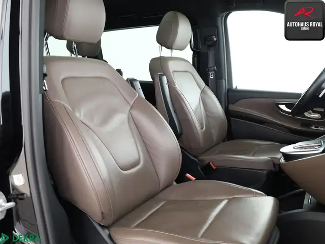 Mercedes-Benz V-Class view 12