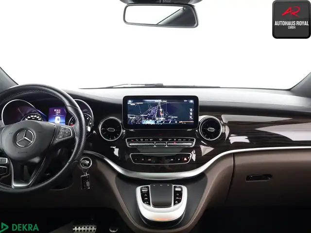 Mercedes-Benz V-Class view 9