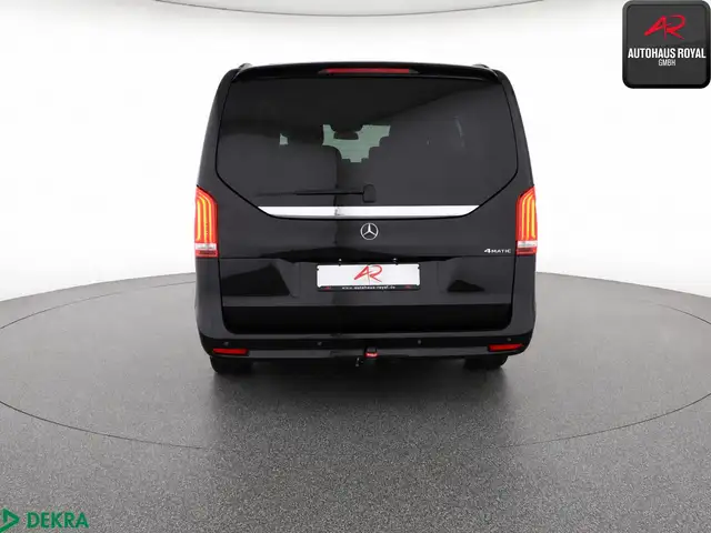 Mercedes-Benz V-Class view 4