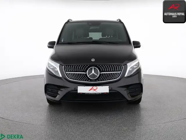 Mercedes-Benz V-Class view 8