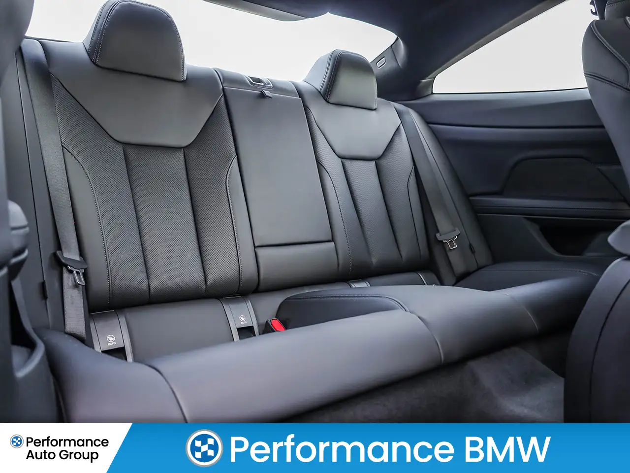 BMW 4 Series снимка BMW 4 Series