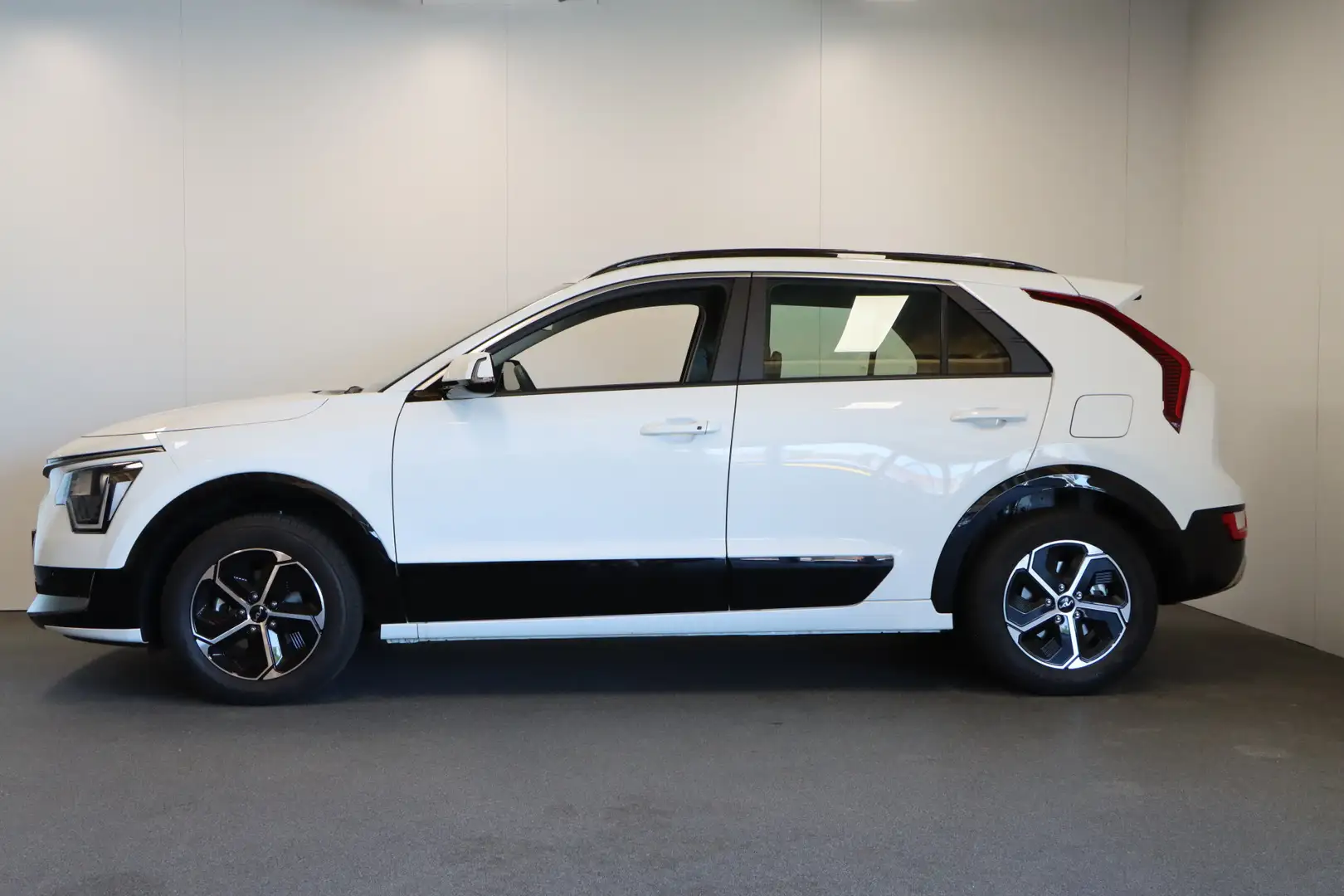 Kia Niro 1.6 GDi Hybrid DynamicLine Blanc - 2