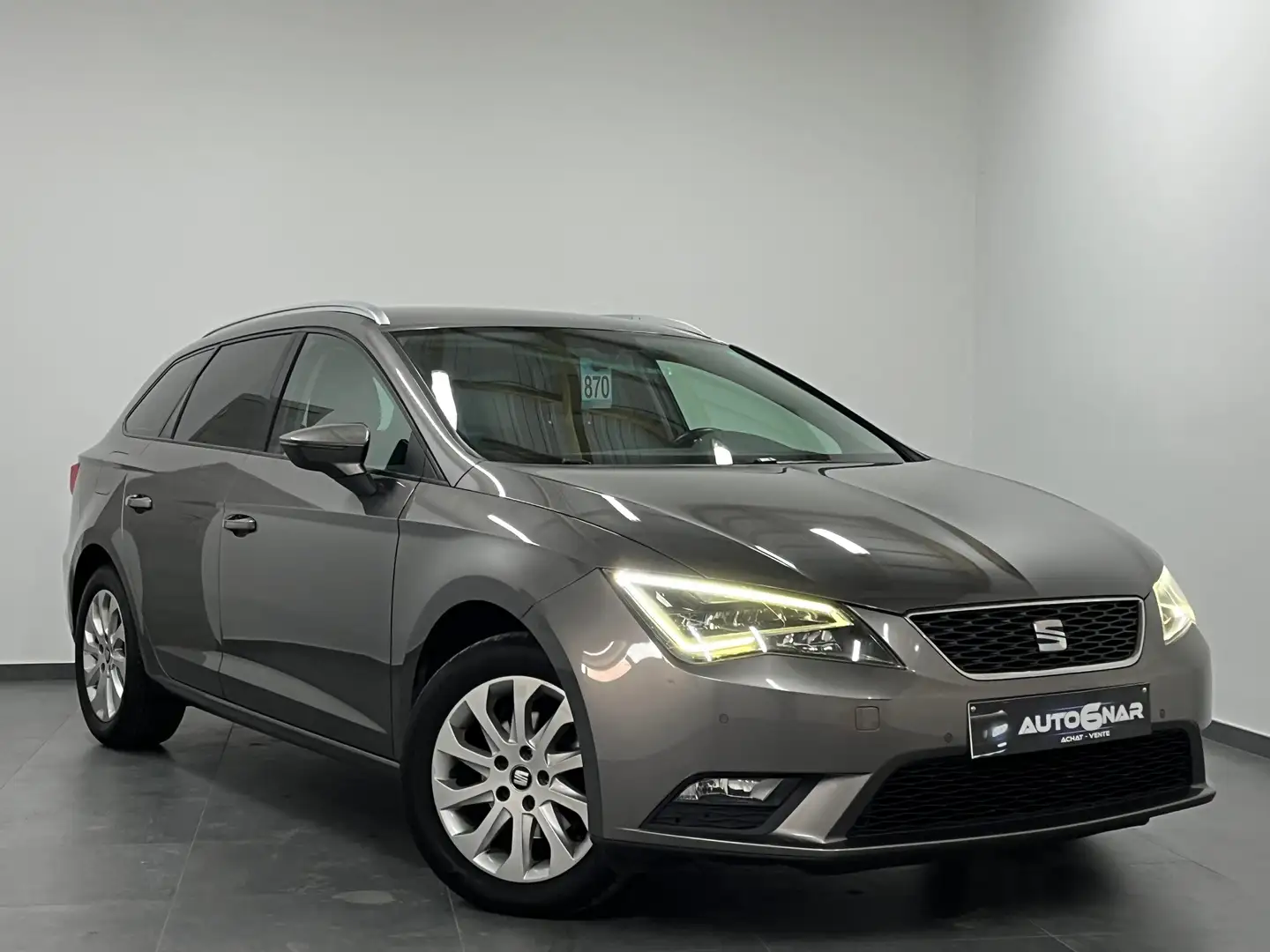 SEAT Leon 1.6 CR TDi - 1erMain - Navi - Airco - LED Gris - 1