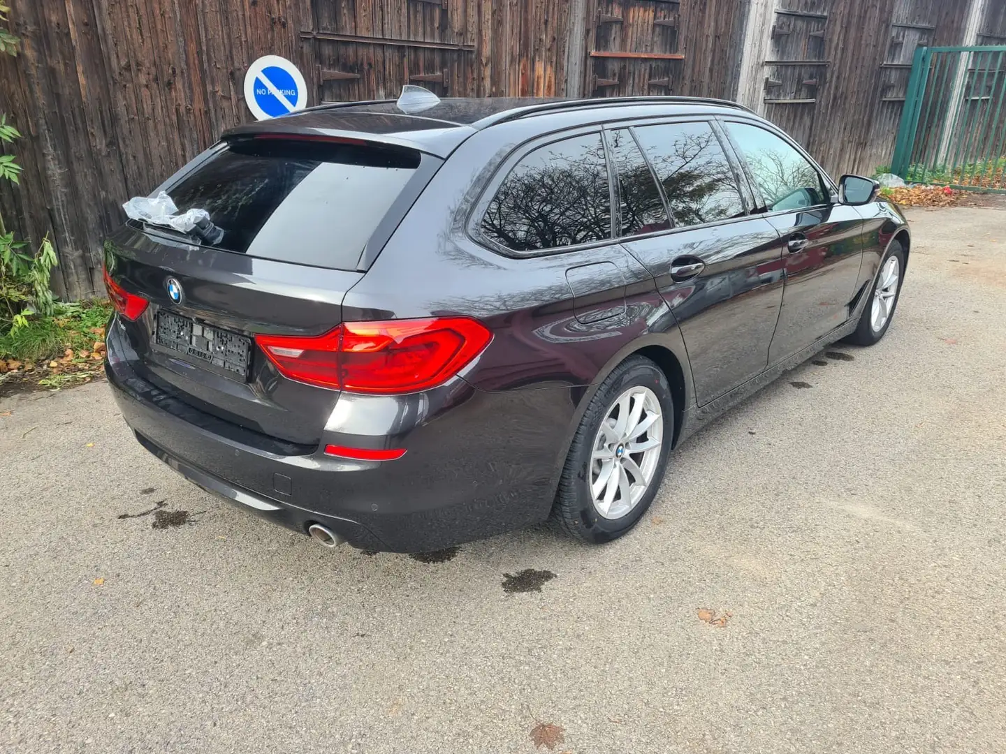 BMW 518 518d Touring Aut. Luxury Line - 2