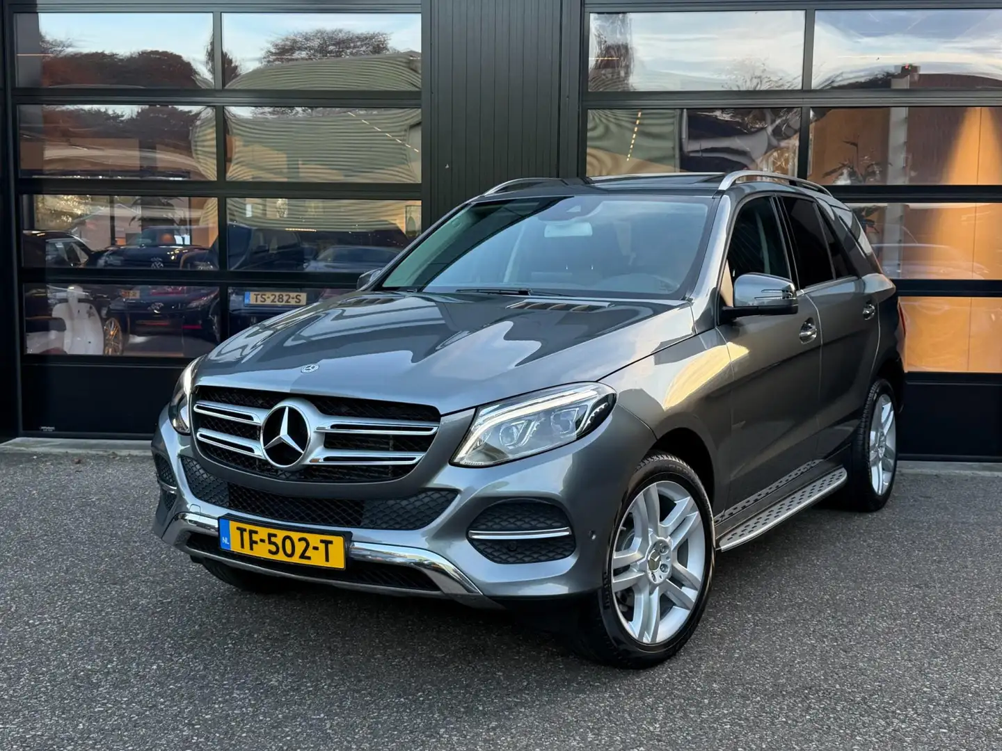 Mercedes-Benz GLE 350 GLE 350D 4-Matic AMG Schuifdak Camera Trekh. Gris - 1