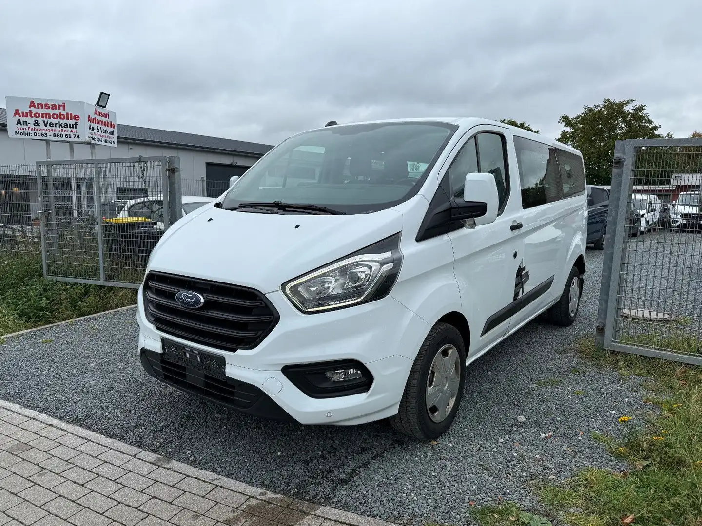 Ford Transit Custom Kombi 2.0 TDCi L2 Trend 9-Sitze Blanc - 1