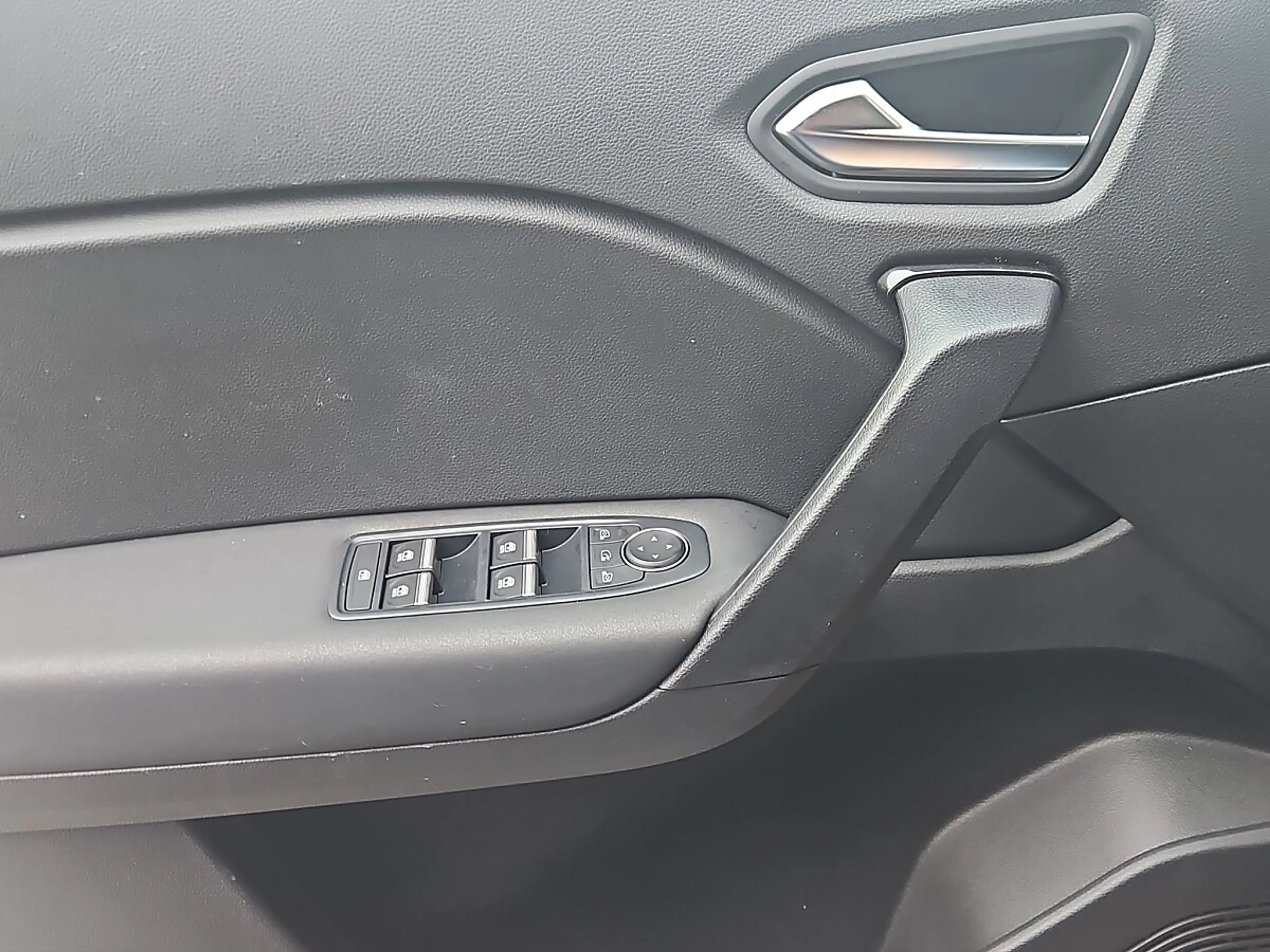 Mitsubishi Grandis Invite 1,8 HEV Aut.  ab* 29.290,- Winterräder k... — photo 15
