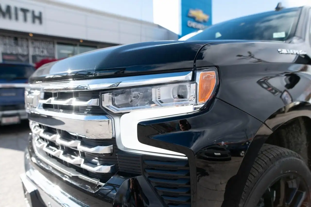 Chevrolet Silverado 1500 снимка Chevrolet Silverado 1500