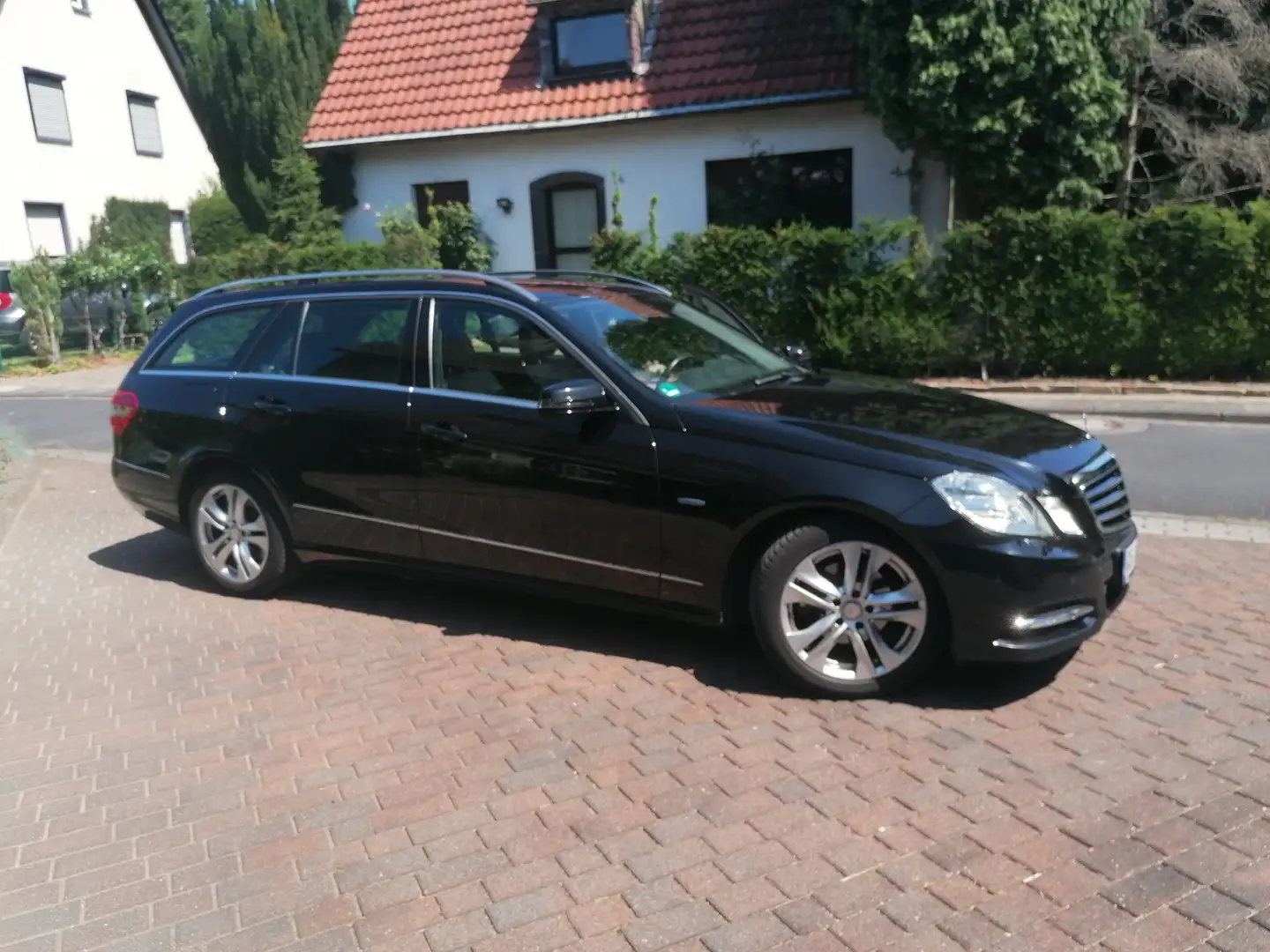 Mercedes-Benz E 200 E-Klasse T-Modell T BlueEFFICIENCY 7G-TRONIC Avant Noir - 2