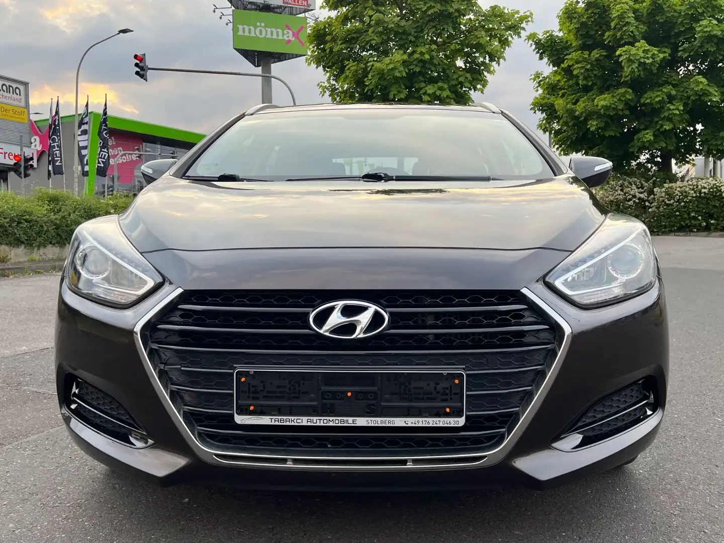 Hyundai i40 cw blue Diesel *Scheckheftgepflegt *Tüv neu Marrón - 1