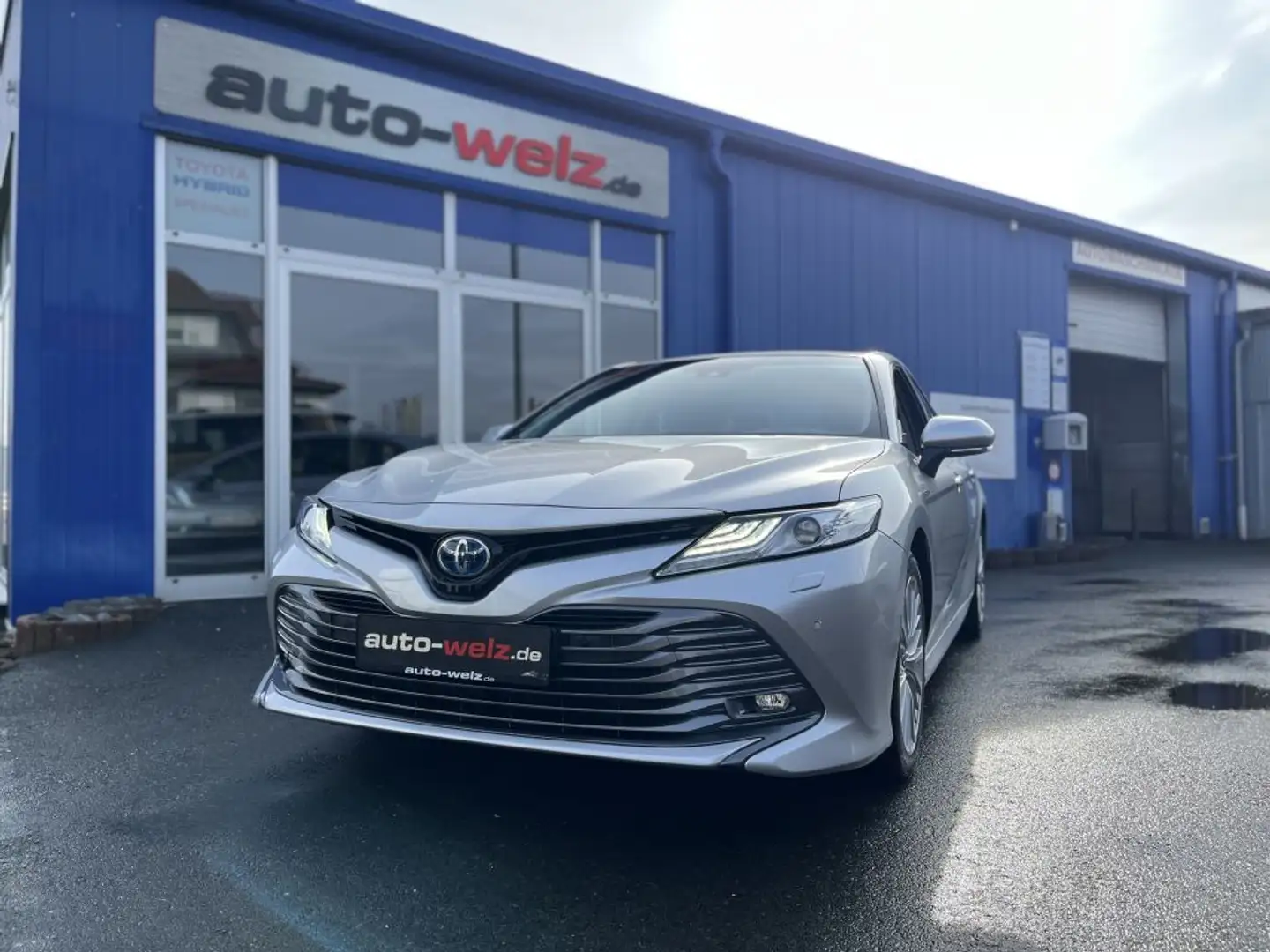 Toyota Camry Executive Plateado - 1