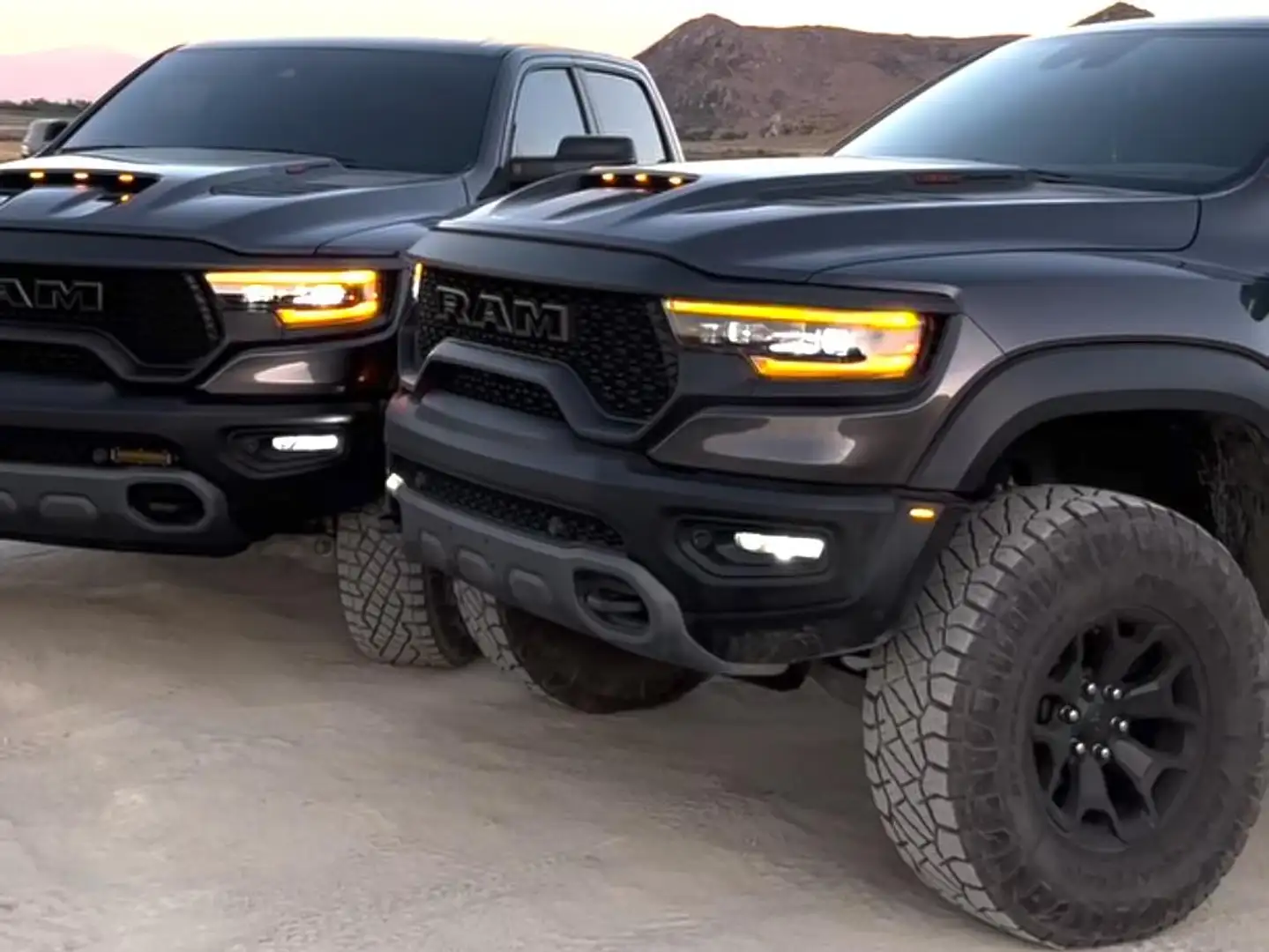 Dodge RAM TRX 4x4 Schwarz - 1