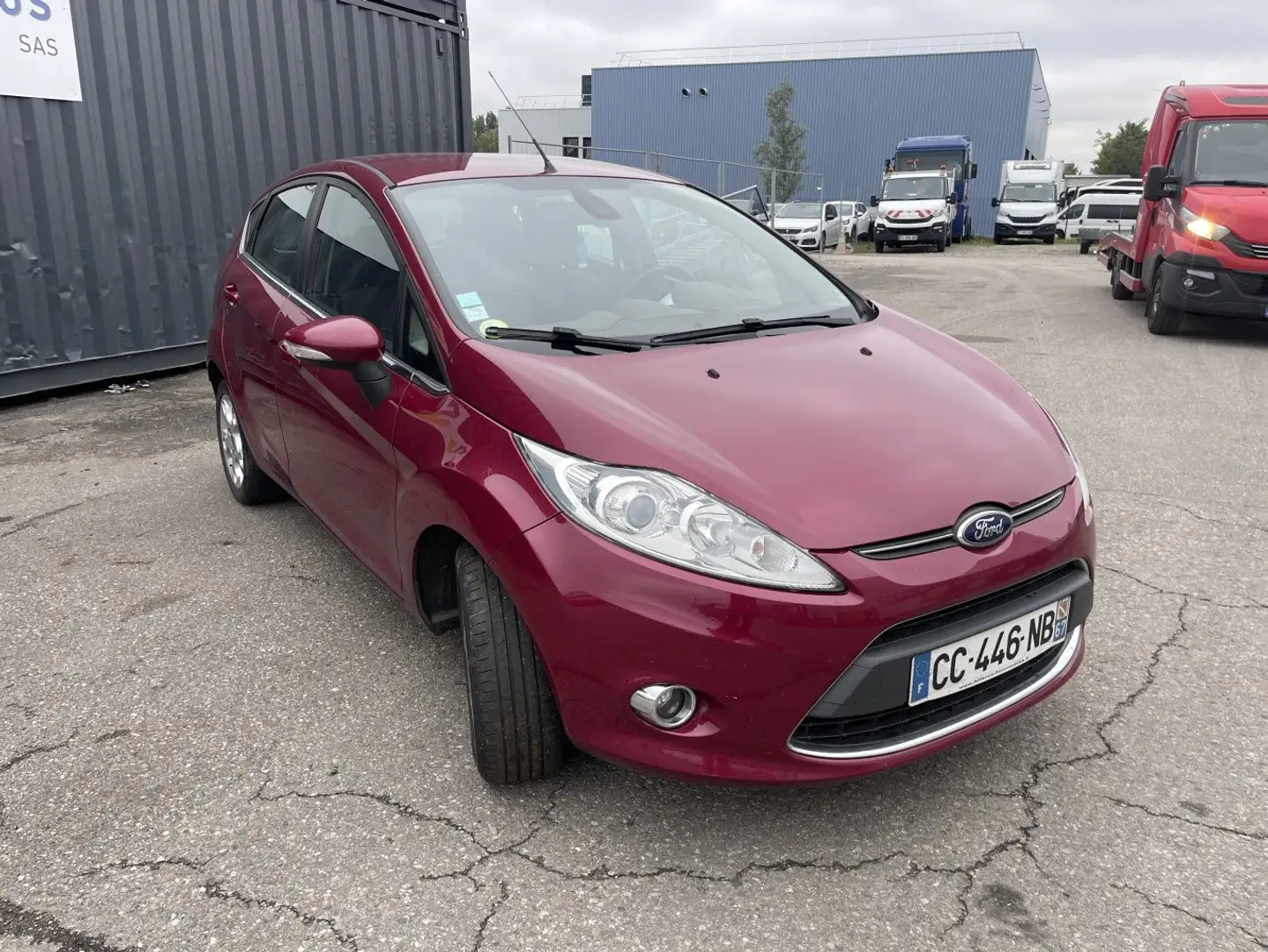 Ford Fiesta Fiesta 1.4 TDCi 70 FAP Burdeos - 2