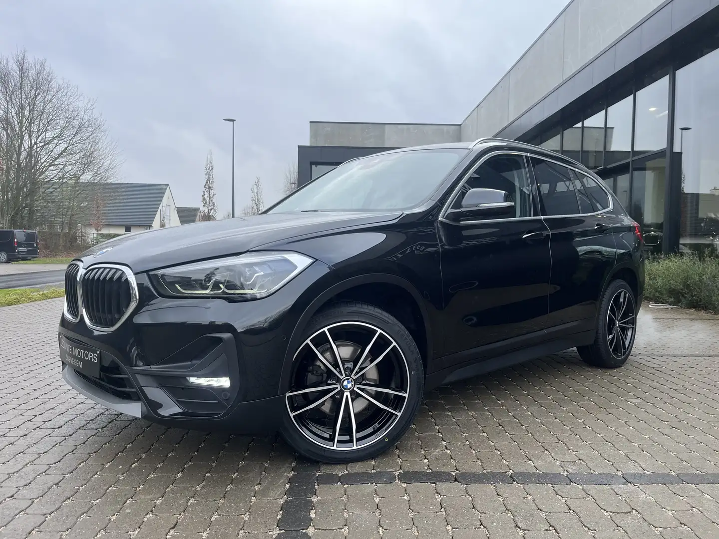 BMW X1 X1 1.5iA sDrive18 LED/Sportzetels/Sfeerverlichting Noir - 2