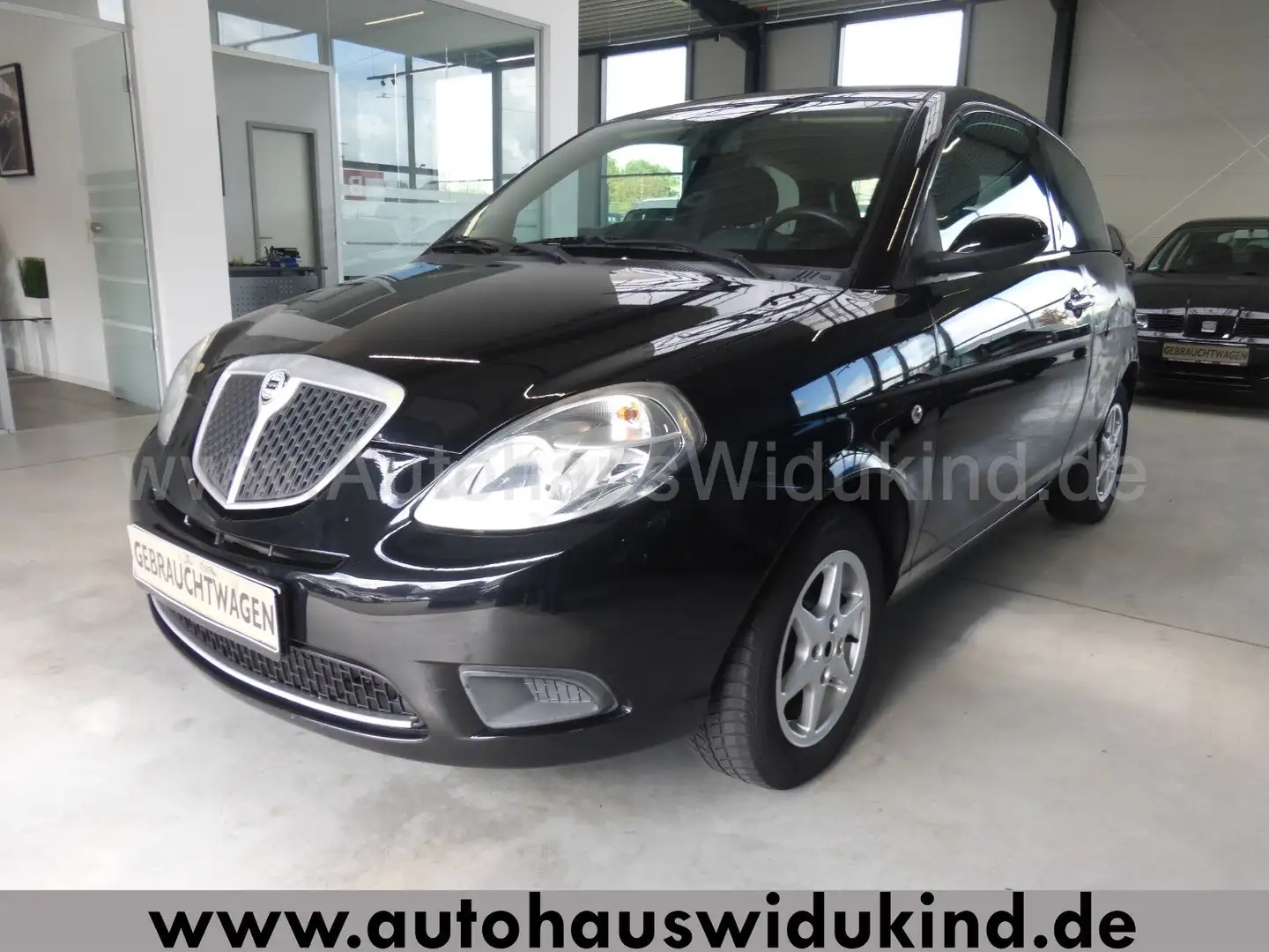 Lancia Ypsilon 1.2 8V Argento Klima EFH ALU Noir - 1