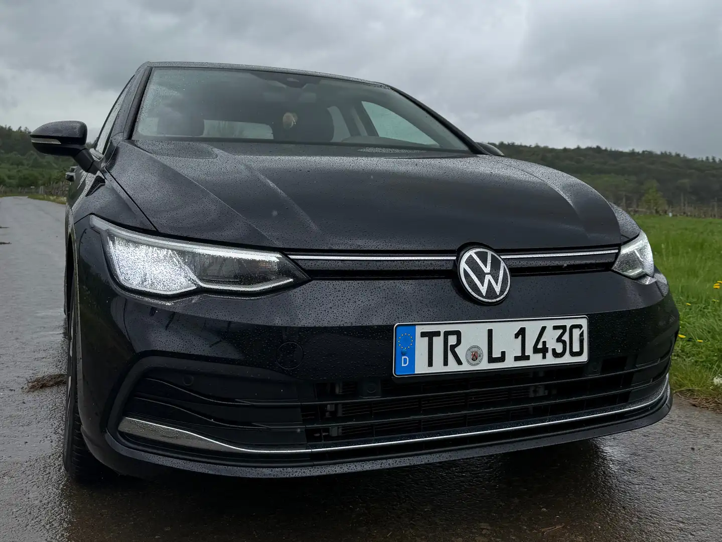 Volkswagen Golf Golf 1.5 TSI OPF Move Schwarz - 1