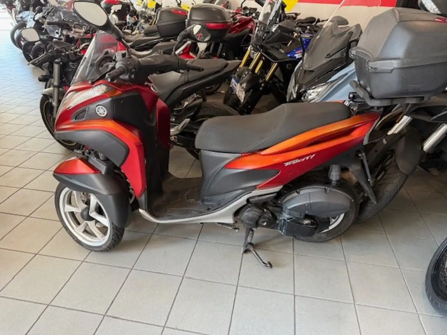 Yamaha TriCity 125 Rosso - 1