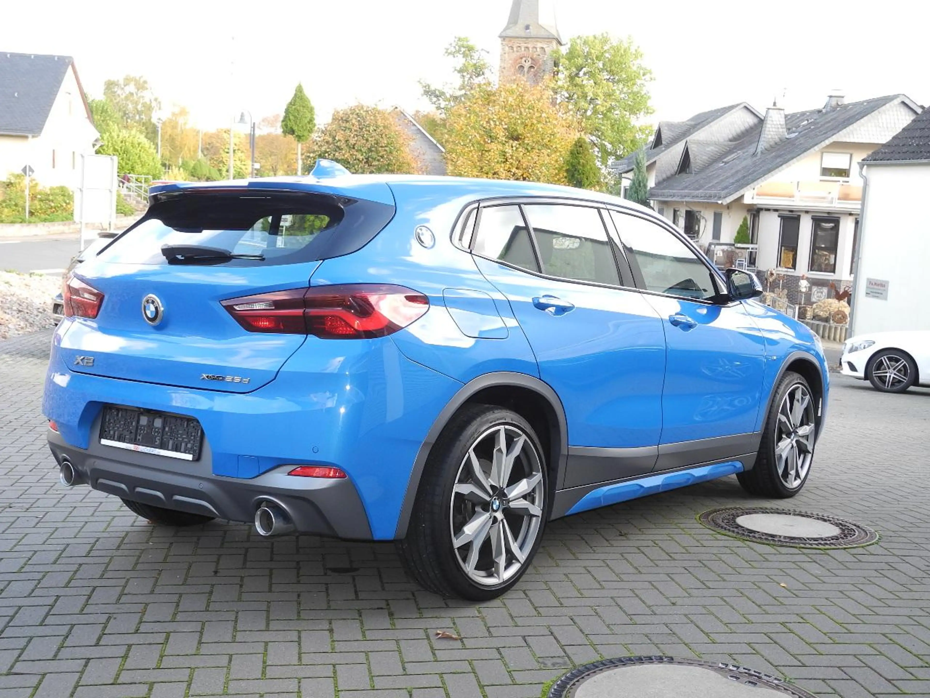 BMW X2 xDrive 25 d M Sport X *20 Zoll*HUD*Standheiz* — photo 4