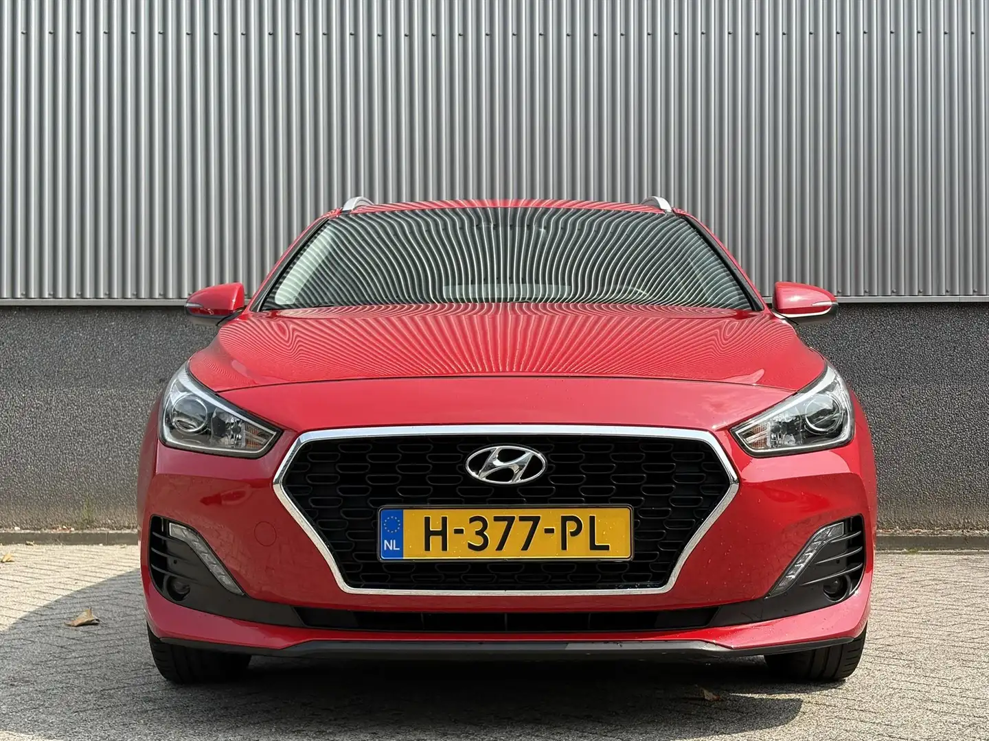 Hyundai i30 Wagon 1.0 T-GDi 120pk Comfort | Navigatie | Camera Rood - 2