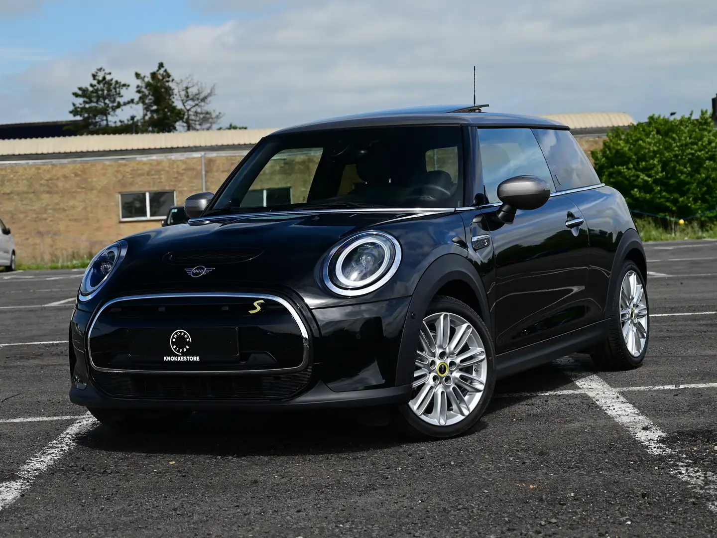 MINI Cooper SE AUT / LEATHER / SUNROOF / NAVI PRO / YOURS / FULL Noir - 1