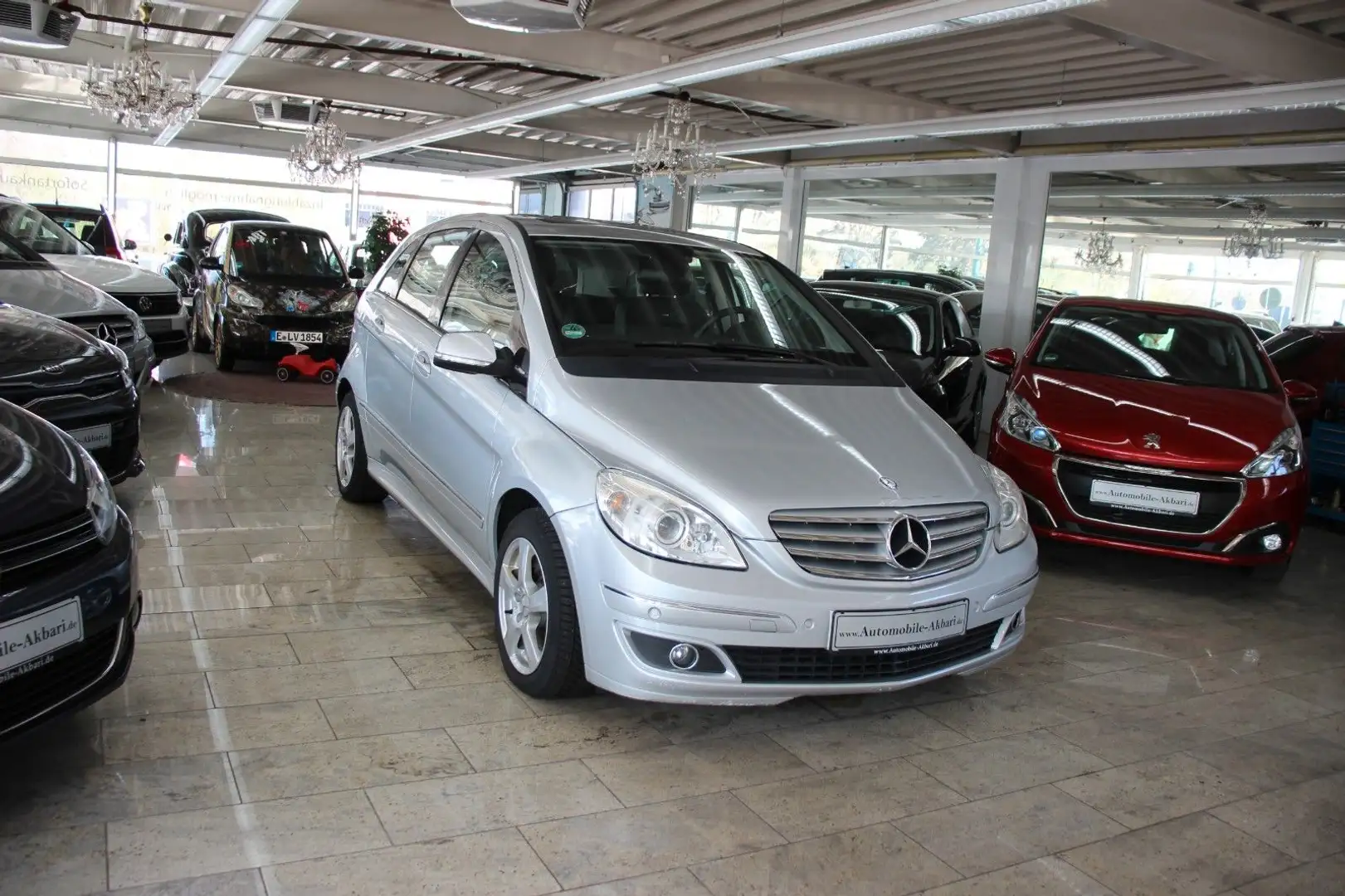 Mercedes-Benz B 200 Grand Edition Silber - 2