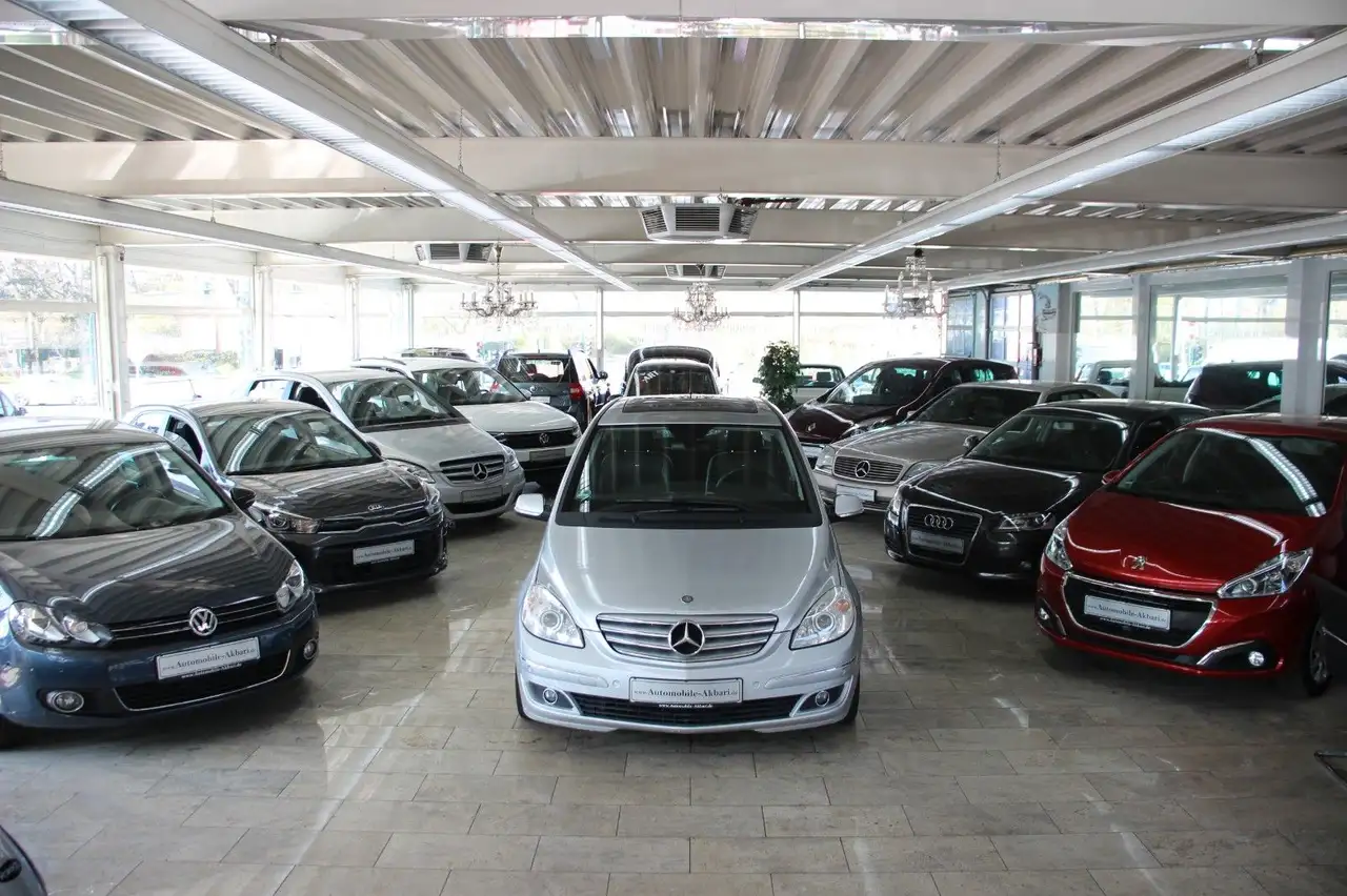Mercedes-Benz B 200