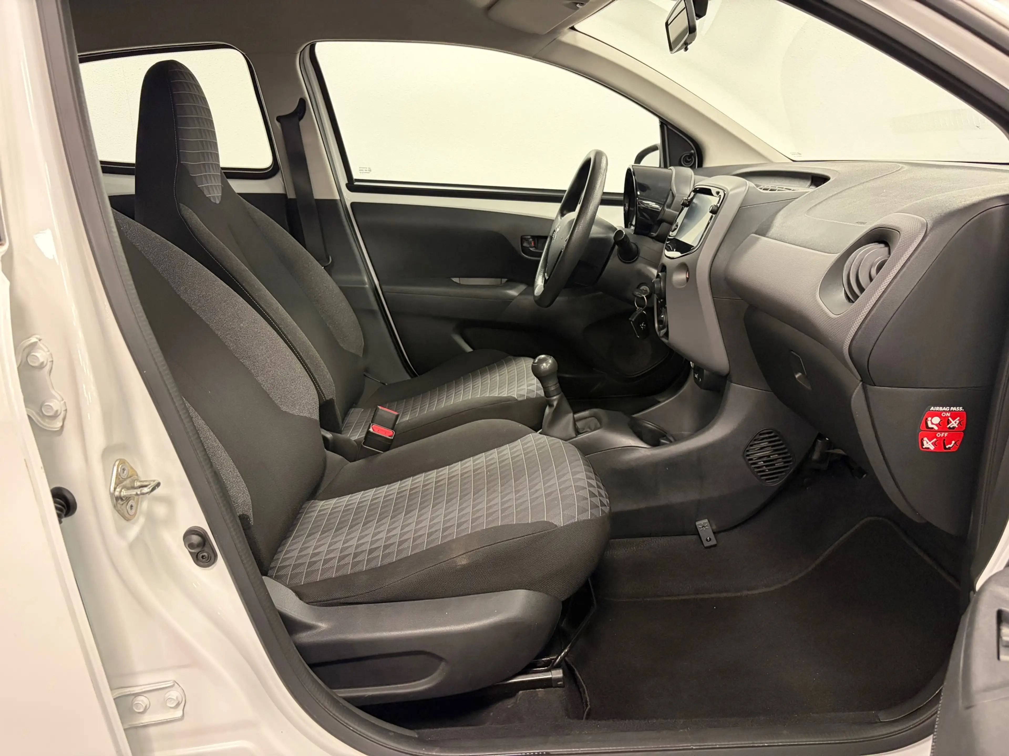 Peugeot 108 1.0 e-VTi Active*NAP*Camera*Carplay*Airco*Elektr.R — photo 28