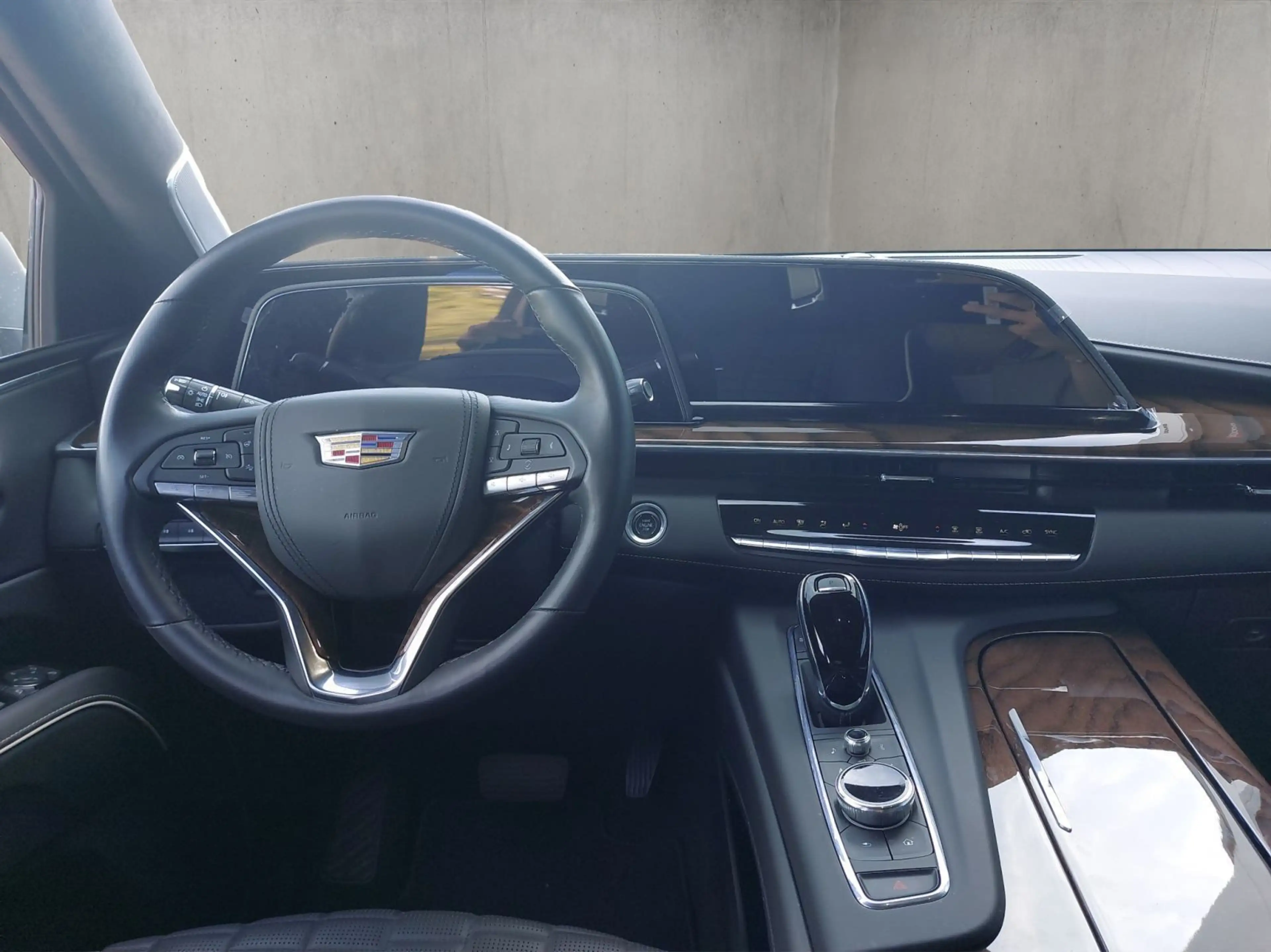 Cadillac Escalade Cadillac Escalade 4WD Sport Platinum — photo 13