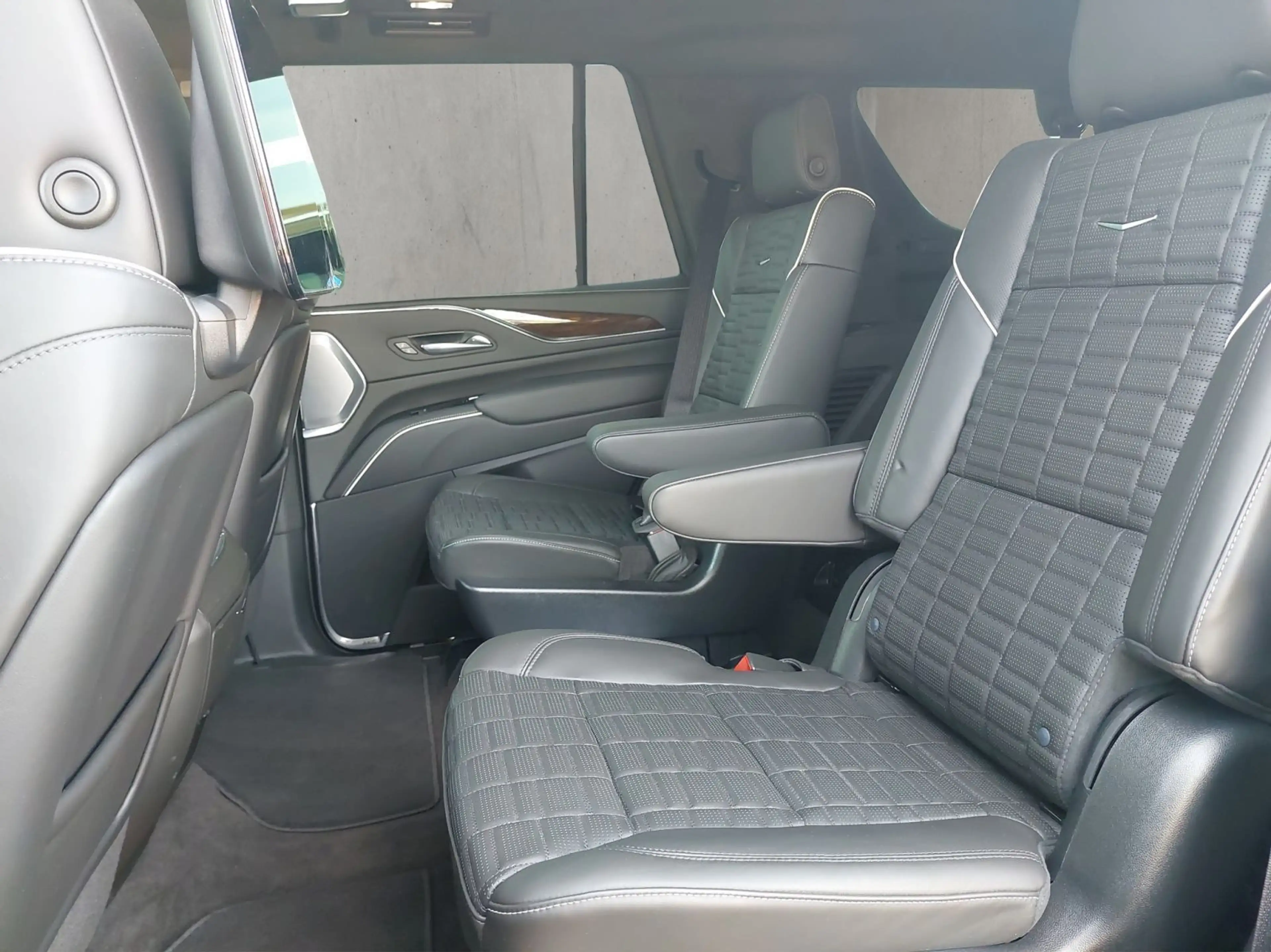Cadillac Escalade Cadillac Escalade 4WD Sport Platinum — photo 15