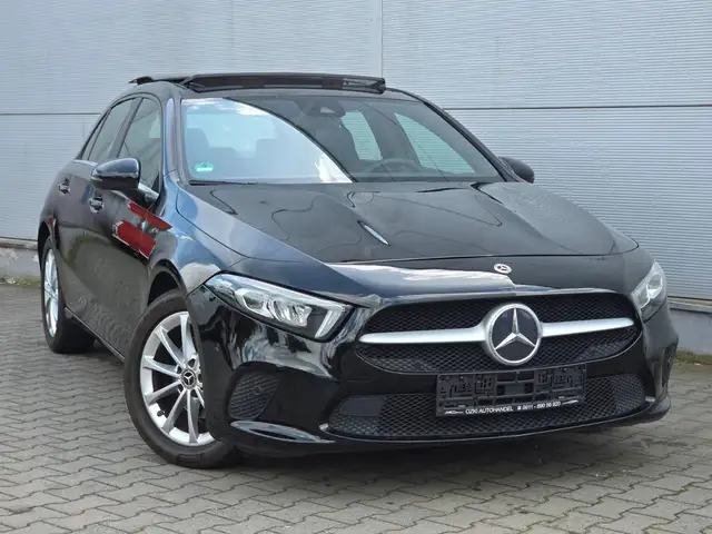 Mercedes-Benz A 180 (Panorama/Led/Navi)