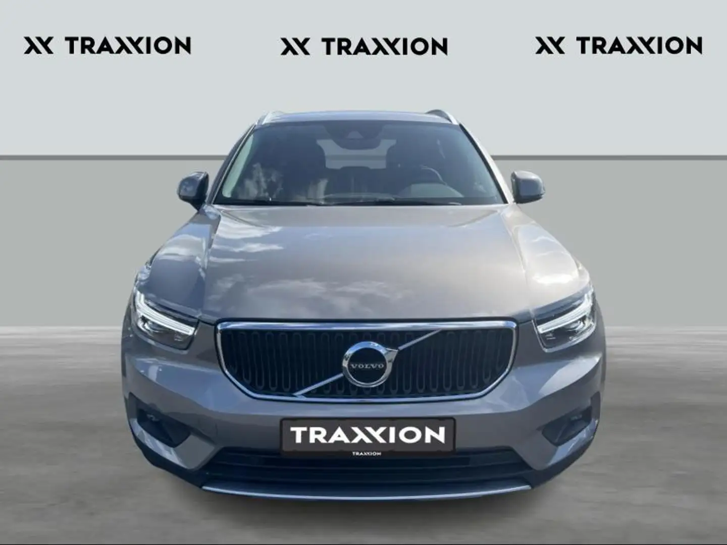 Volvo XC40 Momentum Beige - 2