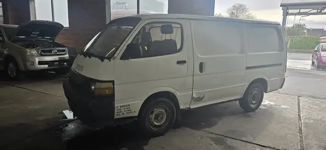 Toyota Hiace 2.4 diesel kourt chassis