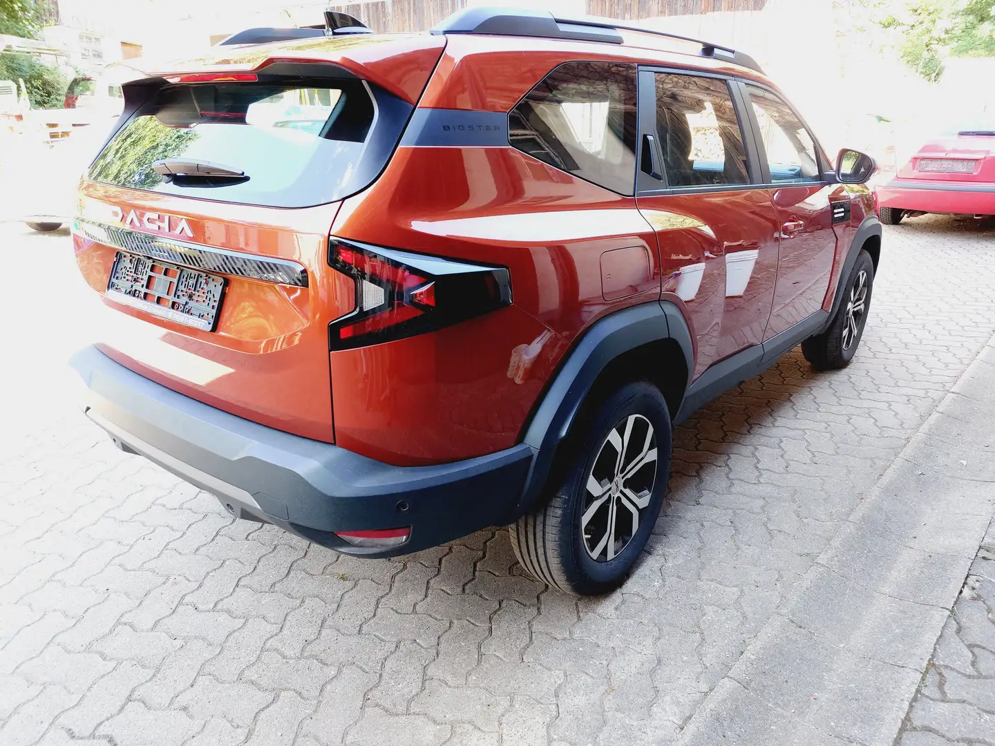 Dacia Bigster TCE130MH 4x4 Expression Multiview Shzg. LT:2-4Wo. Braun - 2