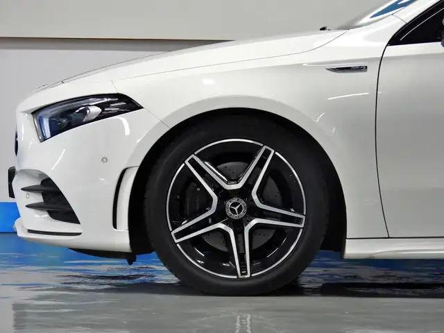 Mercedes-Benz A-Class view 3