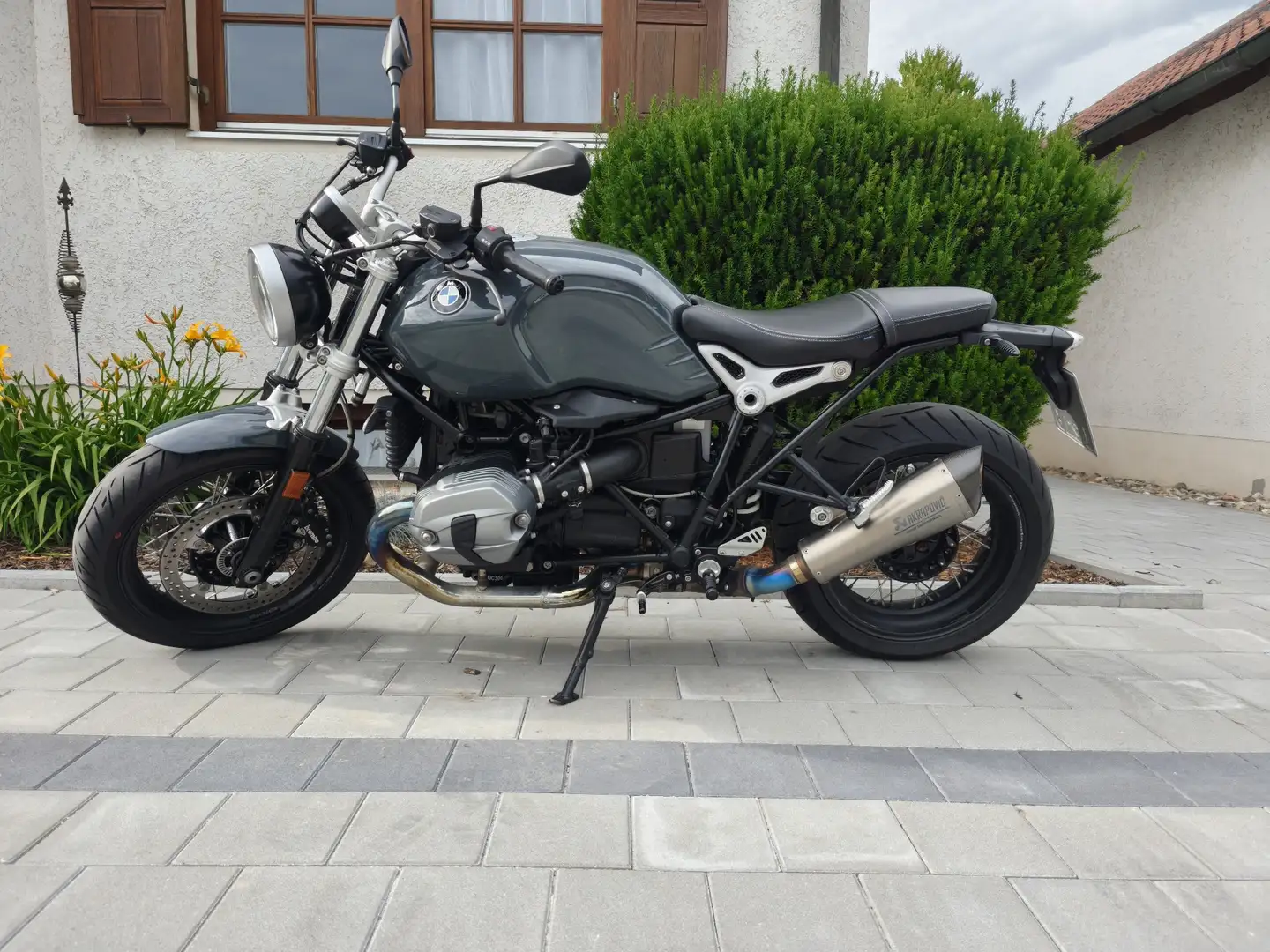 BMW R nineT Pure Grau - 2