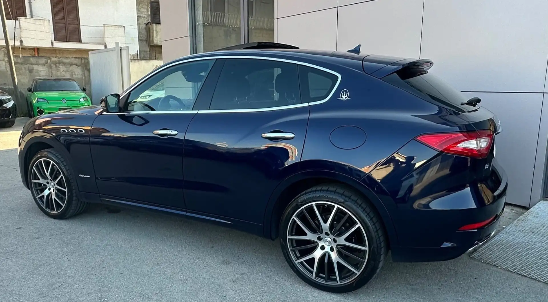Maserati Levante 3.0 V6 Granlusso 350cv auto Noir - 2