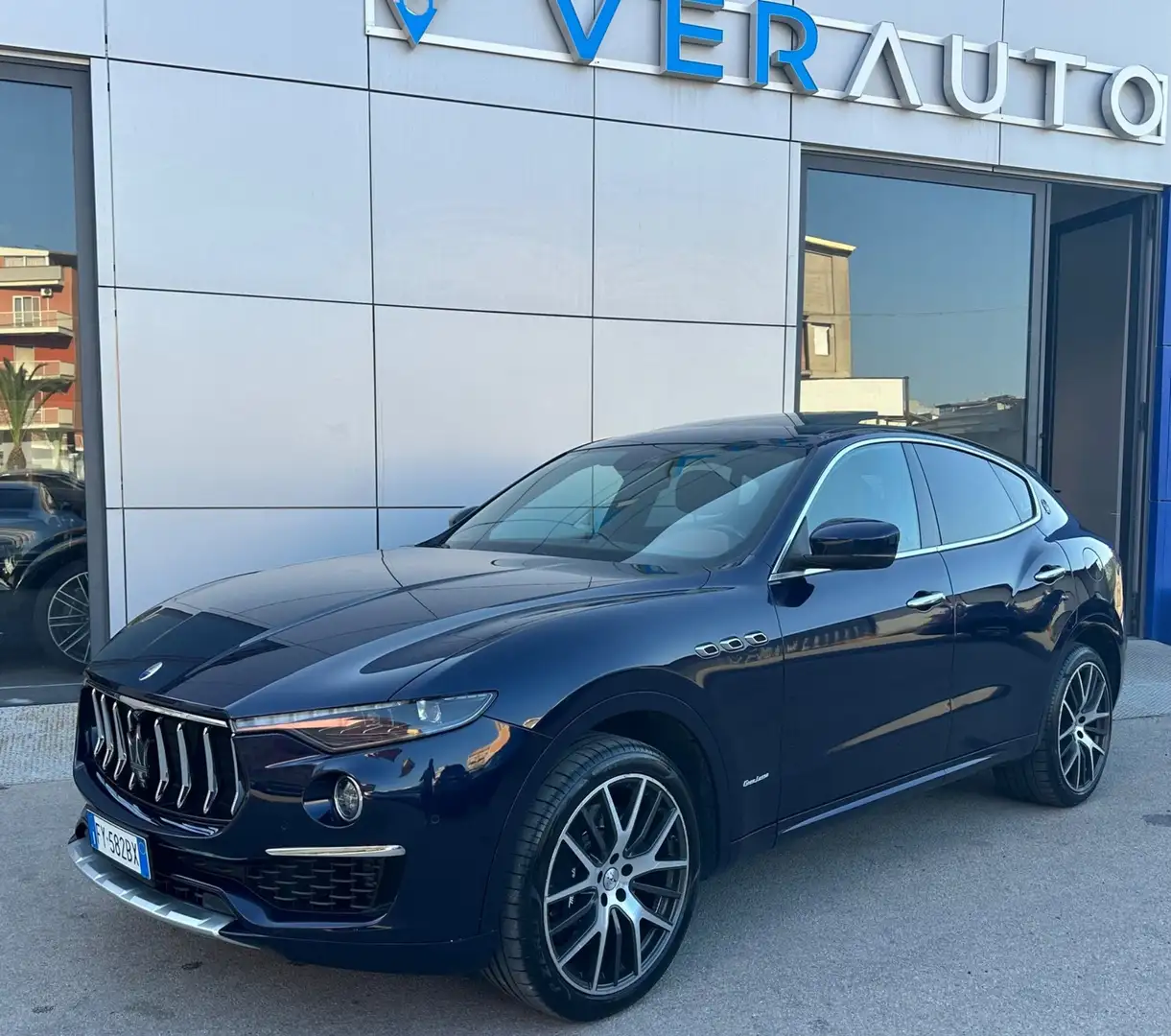 Maserati Levante 3.0 V6 Granlusso 350cv auto Noir - 1