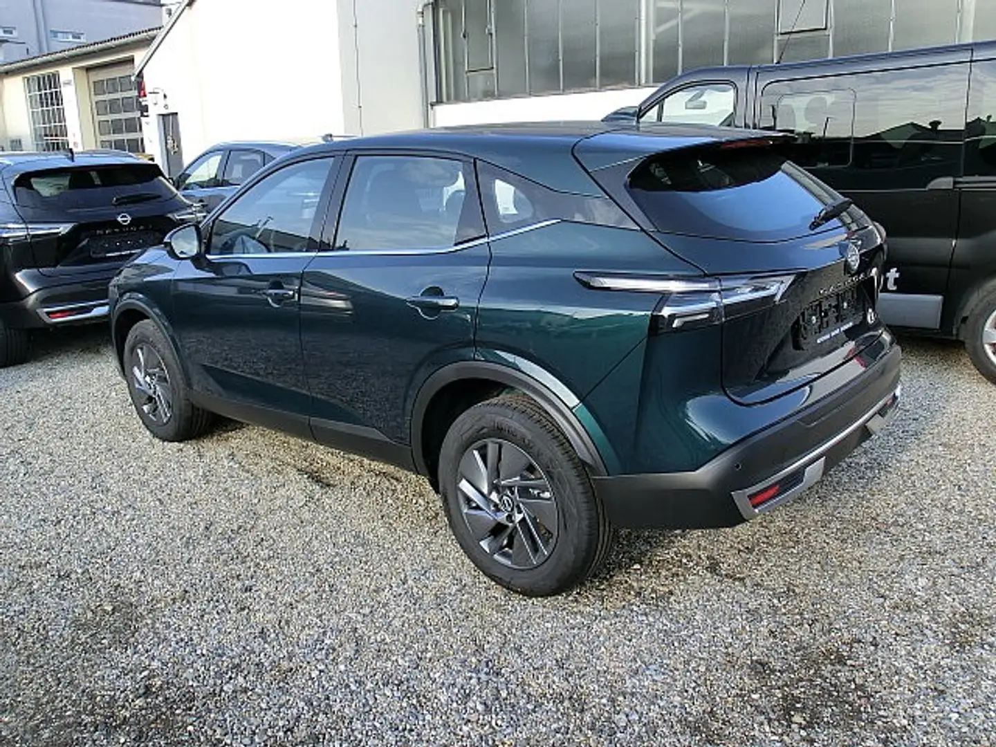 Nissan Qashqai 1,3 DIG-T MHEV First Edition Verde - 2