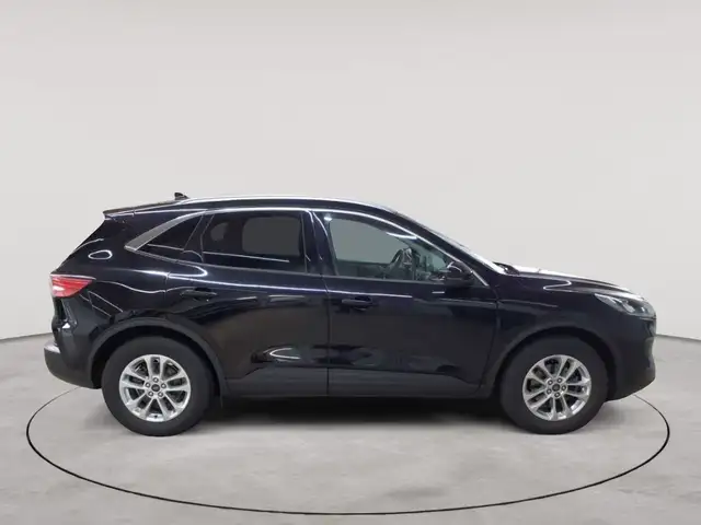 Ford Kuga view 3