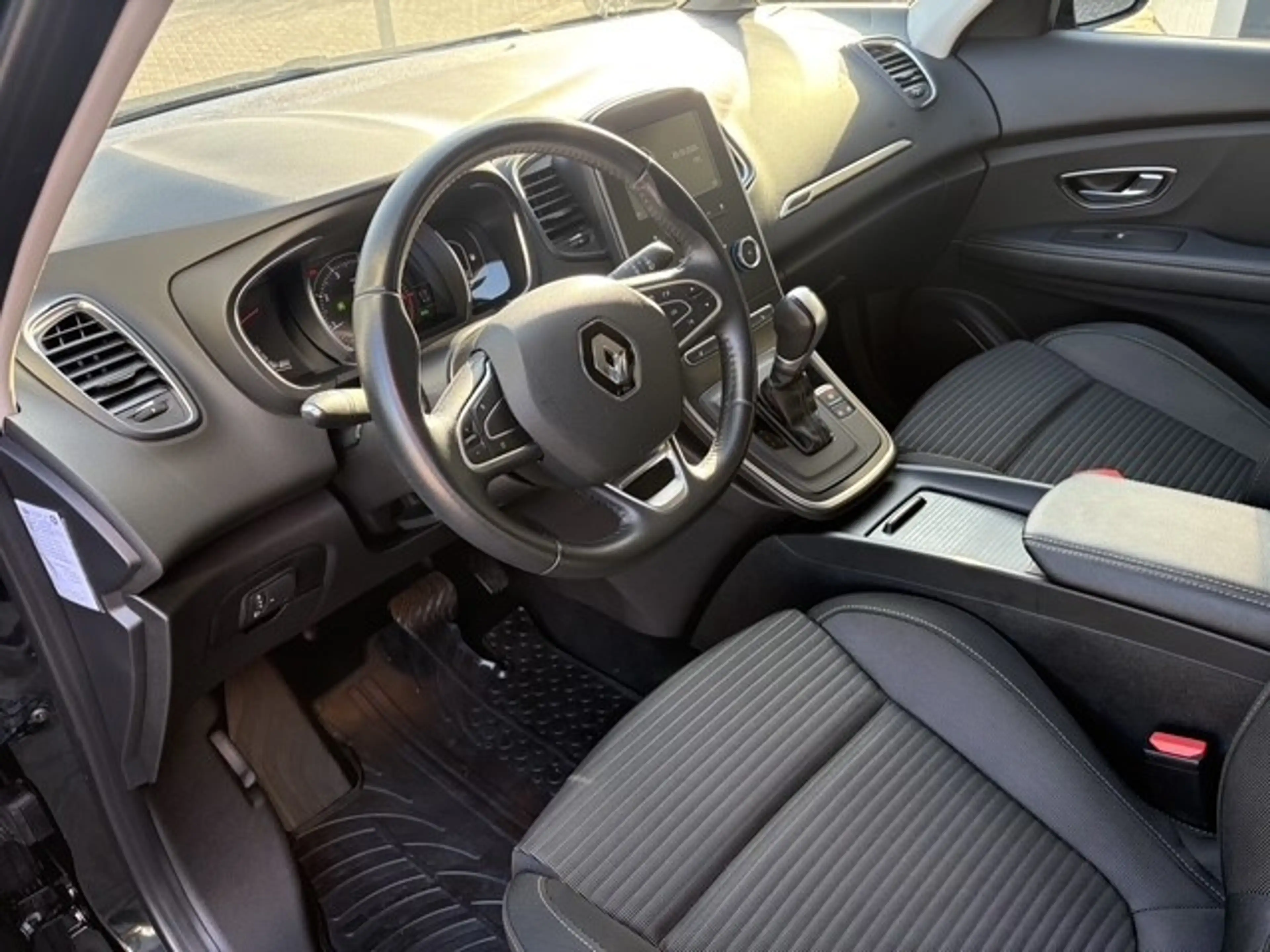 Renault Scenic 1.3 TCe Limited | Navi | Cruise | Trekhaak | 93.45 — photo 9