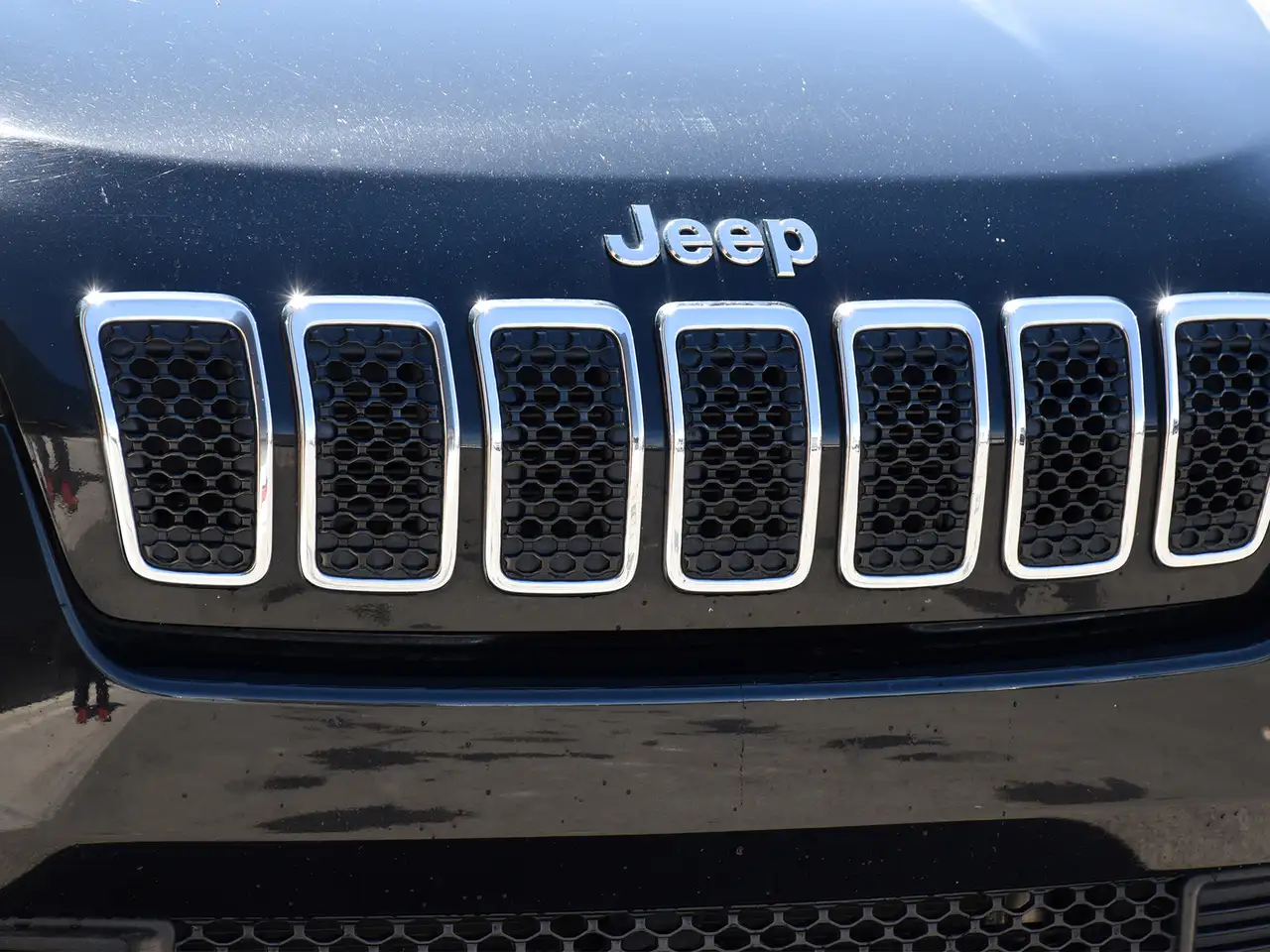 Jeep Cherokee снимка Jeep Cherokee