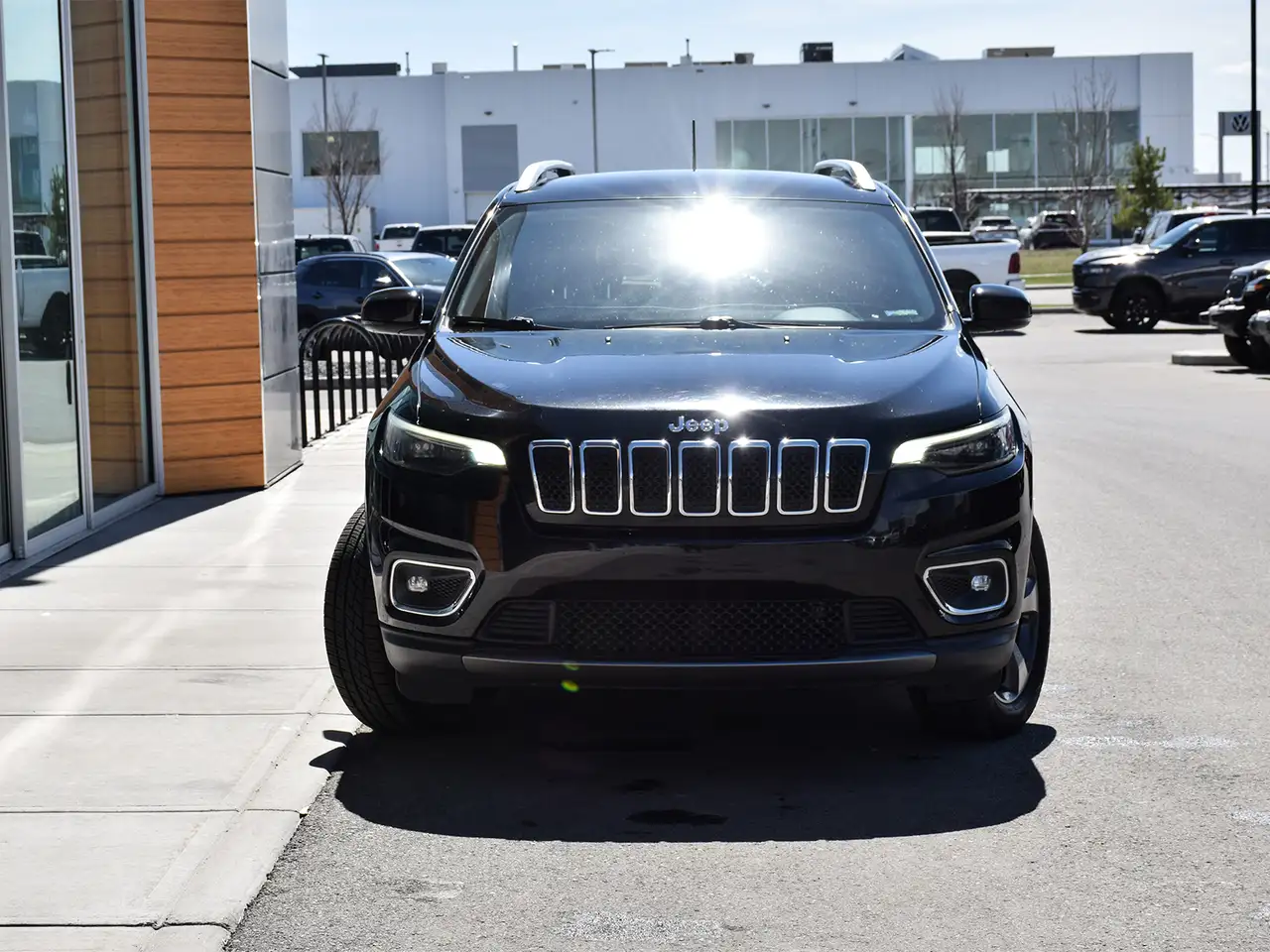 Jeep Cherokee снимка Jeep Cherokee