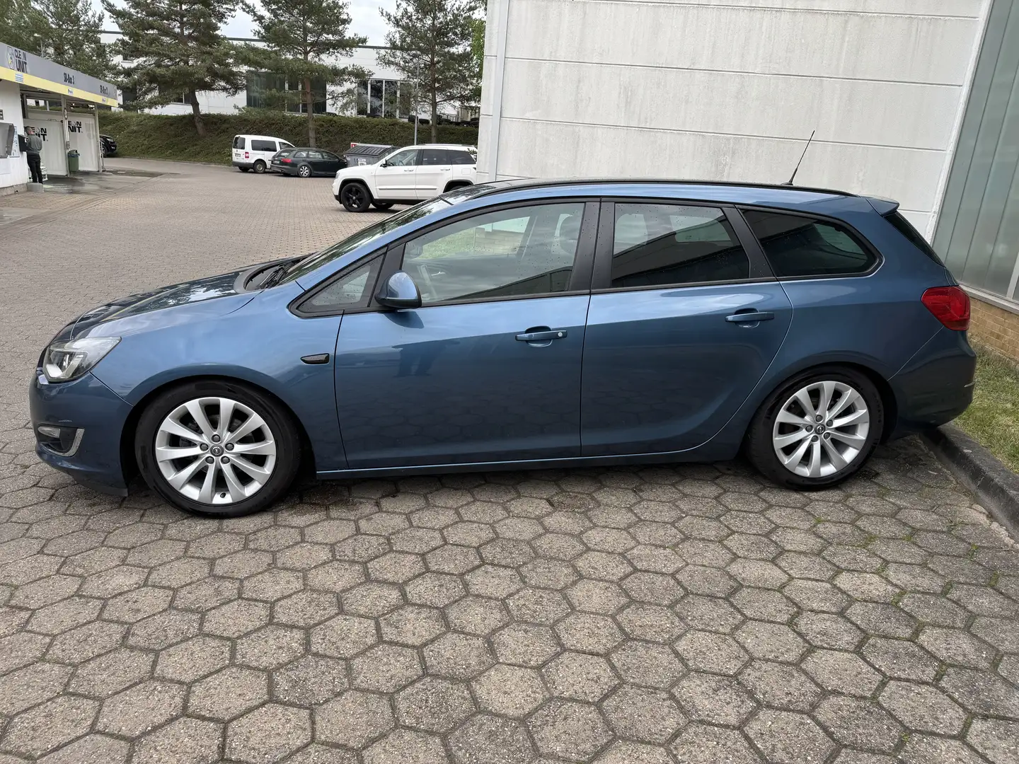 Opel Astra 1.4 Turbo Sports Tourer Active Albastru - 2