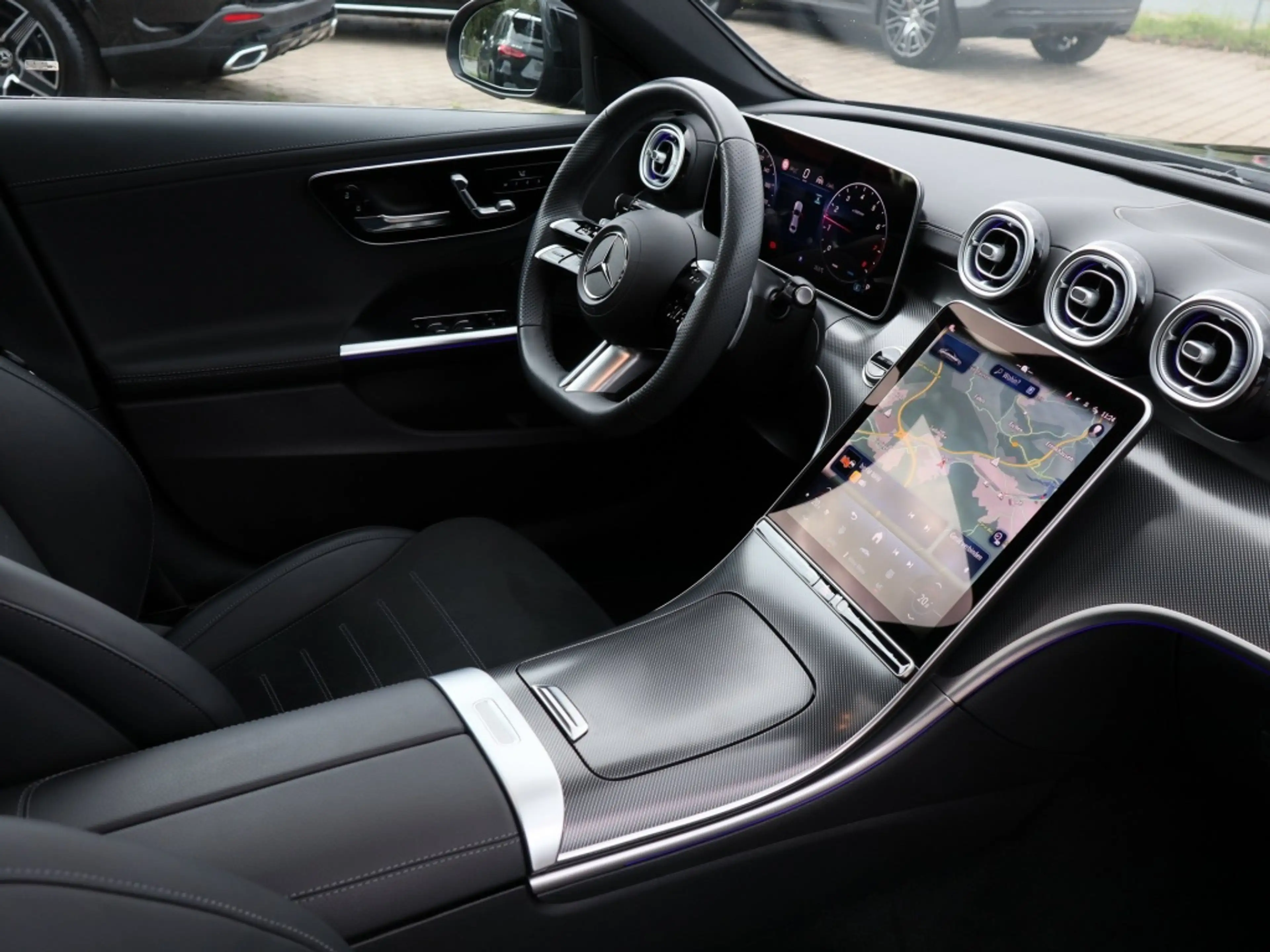 Mercedes-Benz C 180 AMG-Sport/Pano/AHK/360/Night/Memo/Distr — photo 4