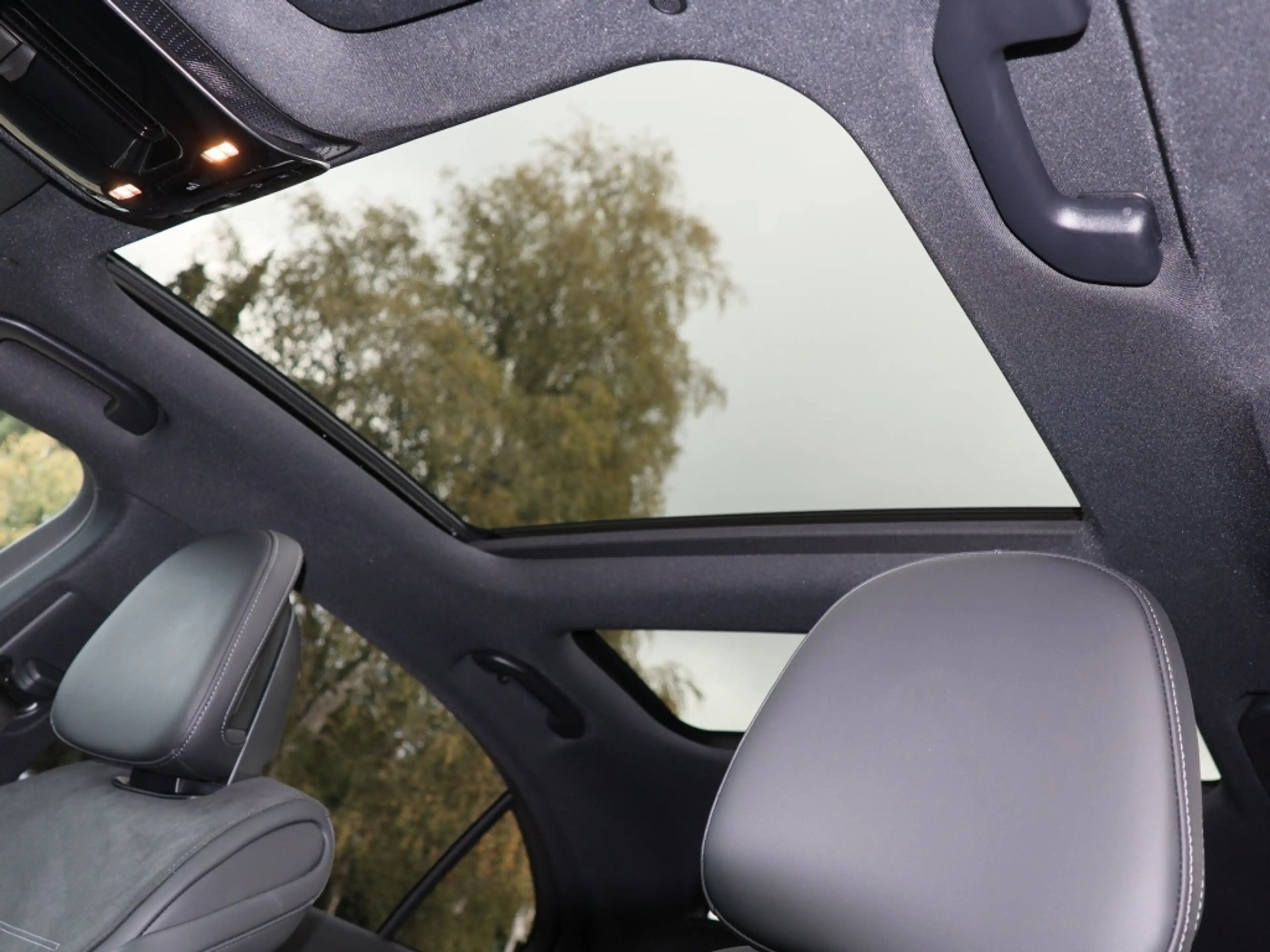 Mercedes-Benz C 180 AMG-Sport/Pano/AHK/360/Night/Memo/Distr — photo 10
