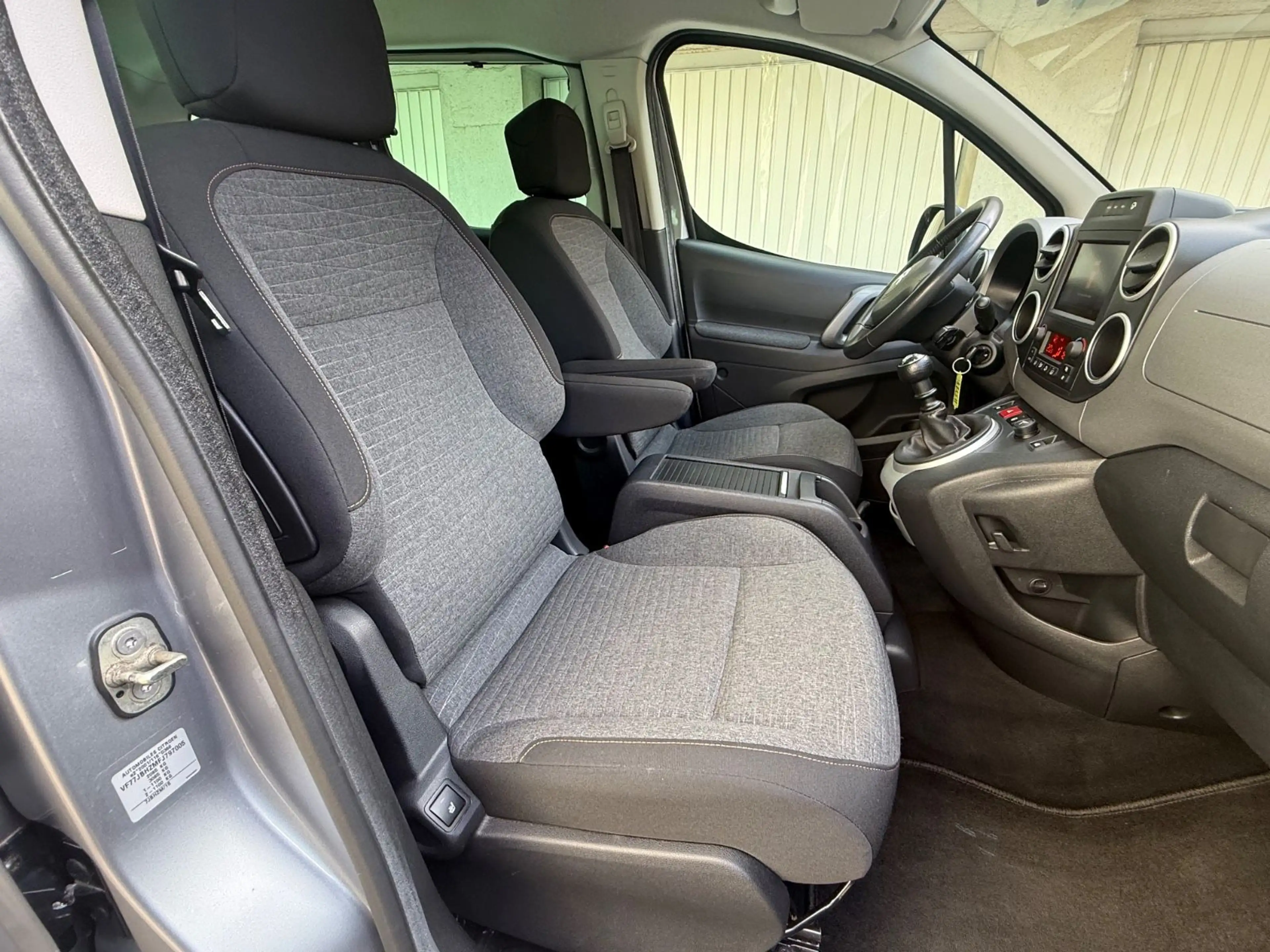 Citroen Berlingo Multi.Shine*Erst37.000Km*Navi*PDC*TOP — photo 12